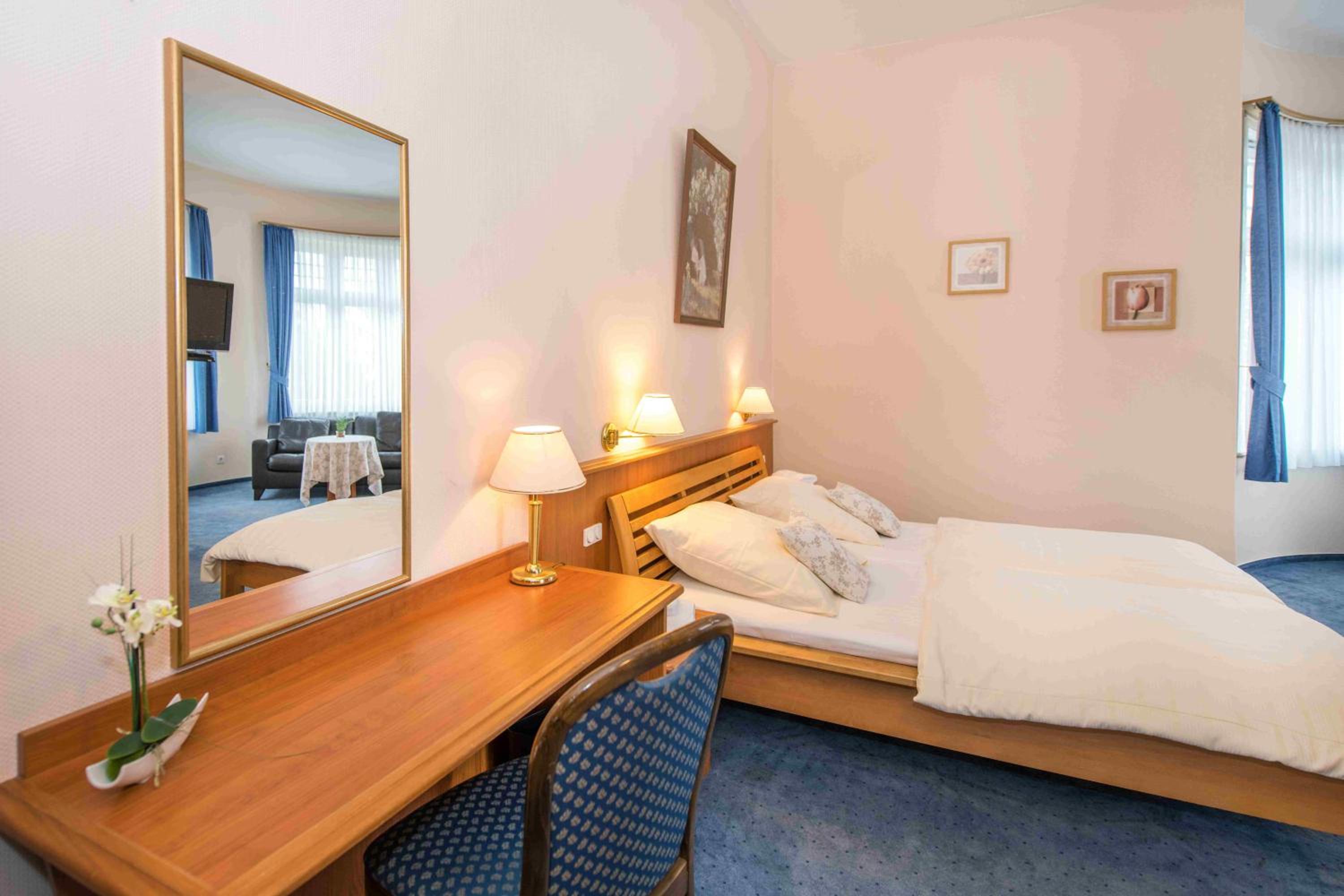 Double Room - Photo 3