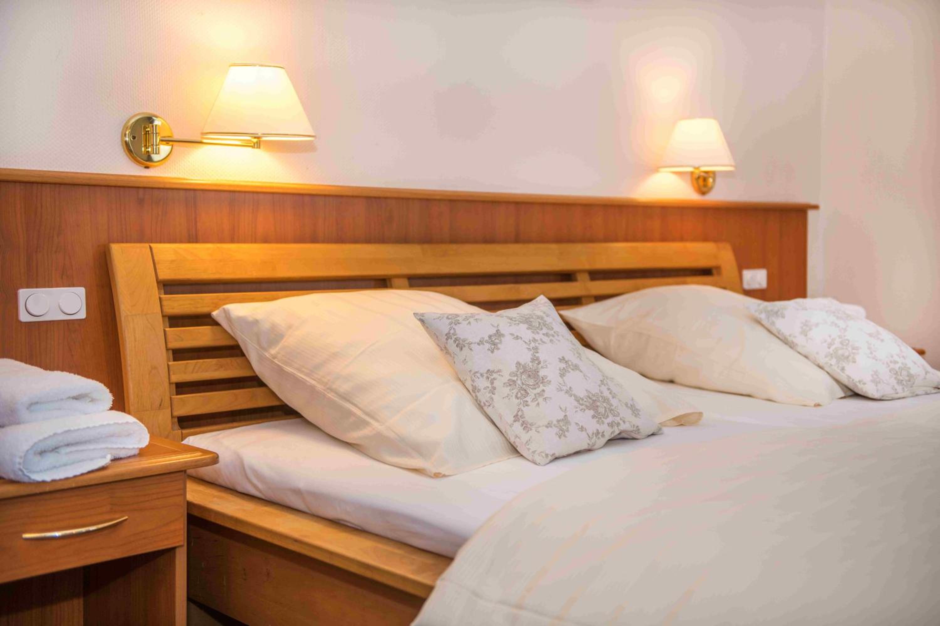 Double Room - Photo 5