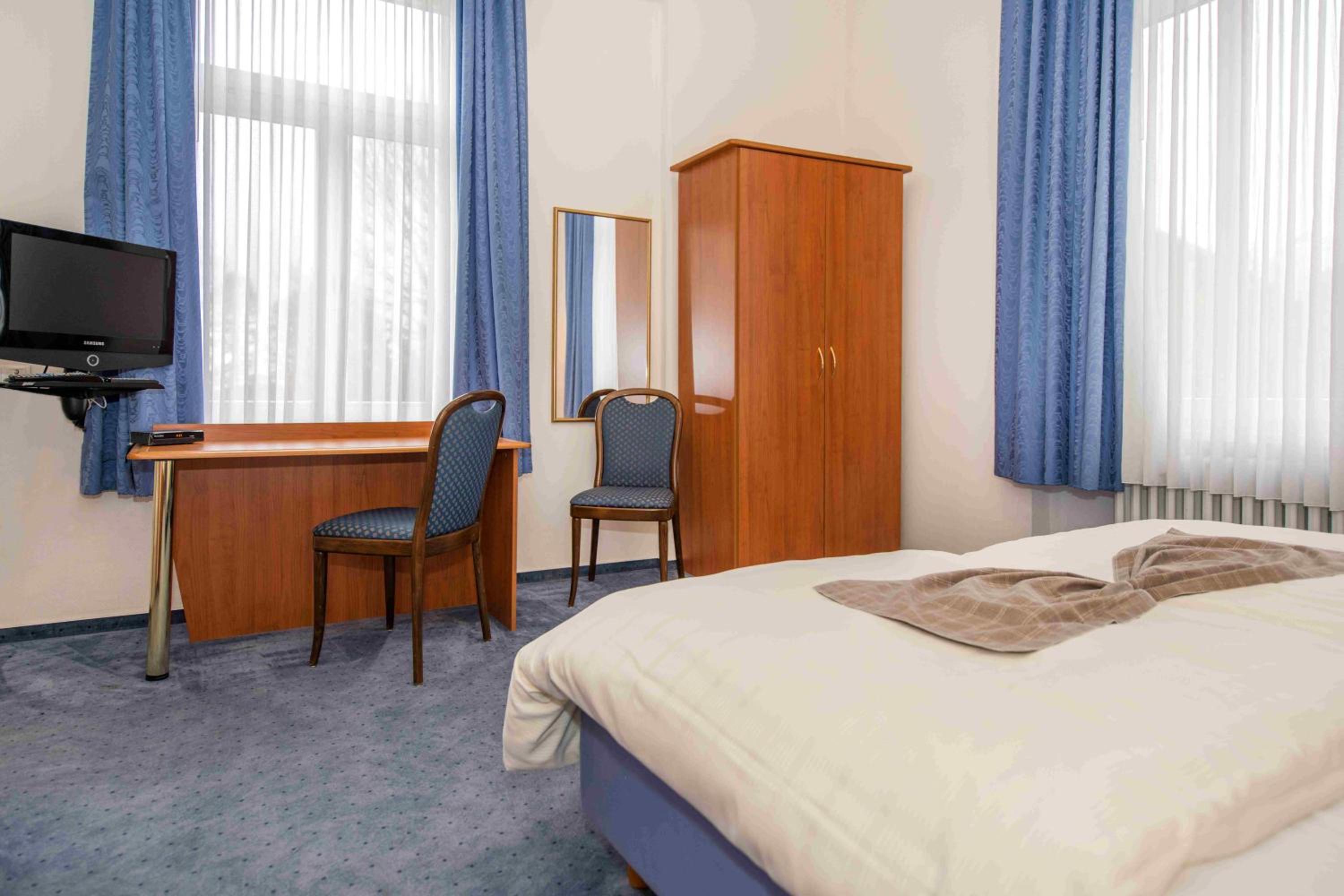 Double Room - Photo 13