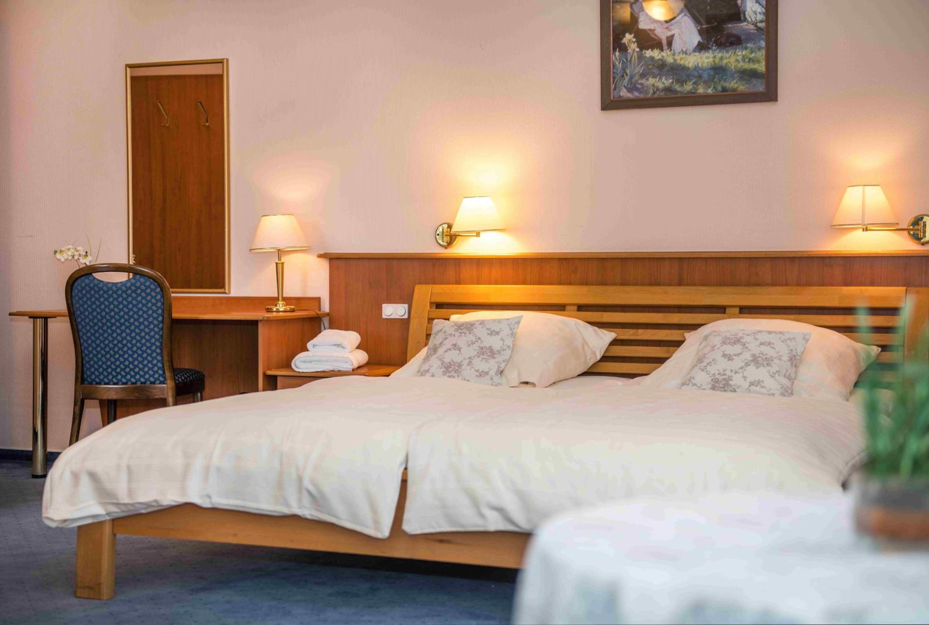 Double Room - Photo 18
