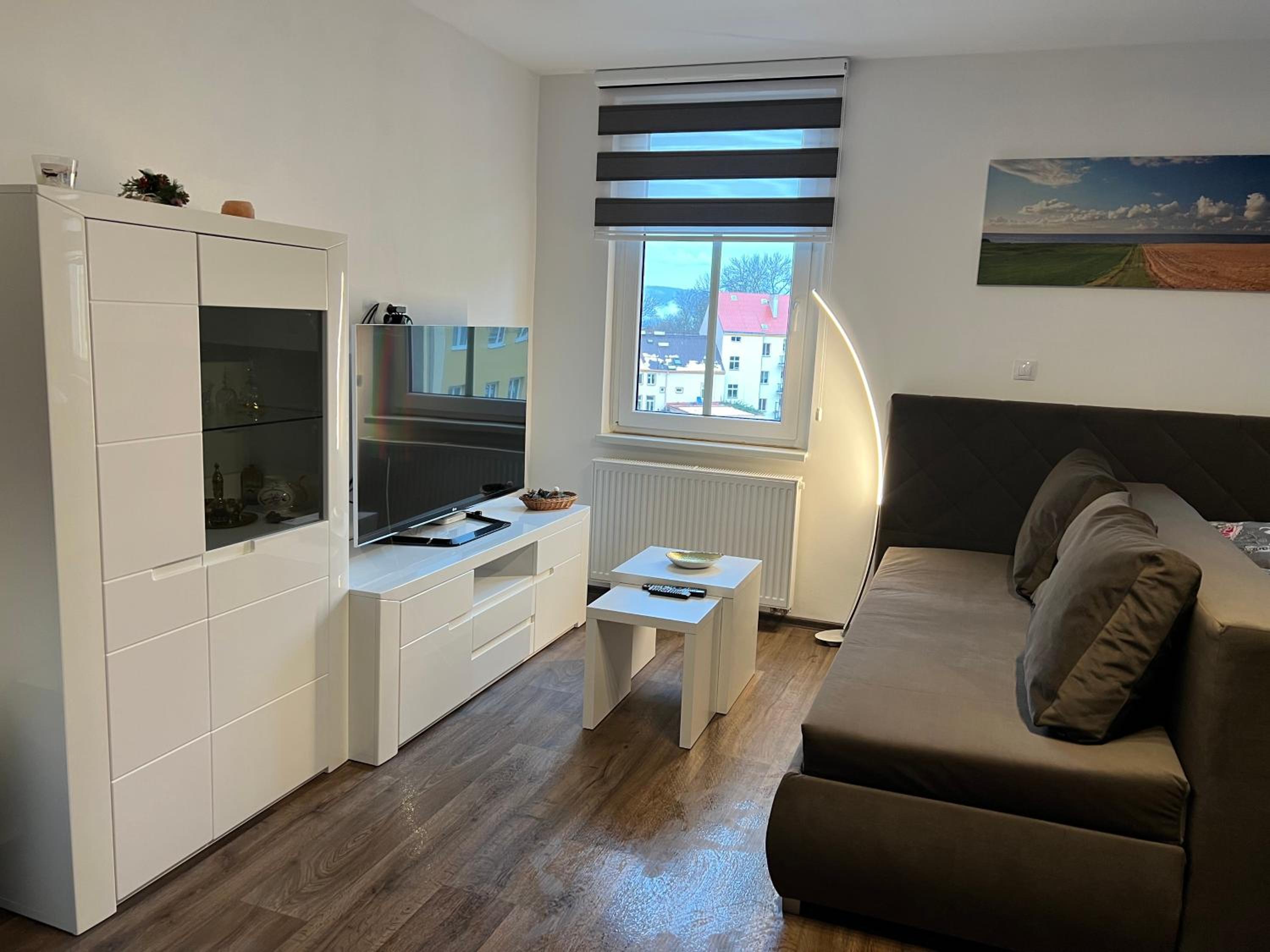 One-Bedroom Apartment - Photo 6