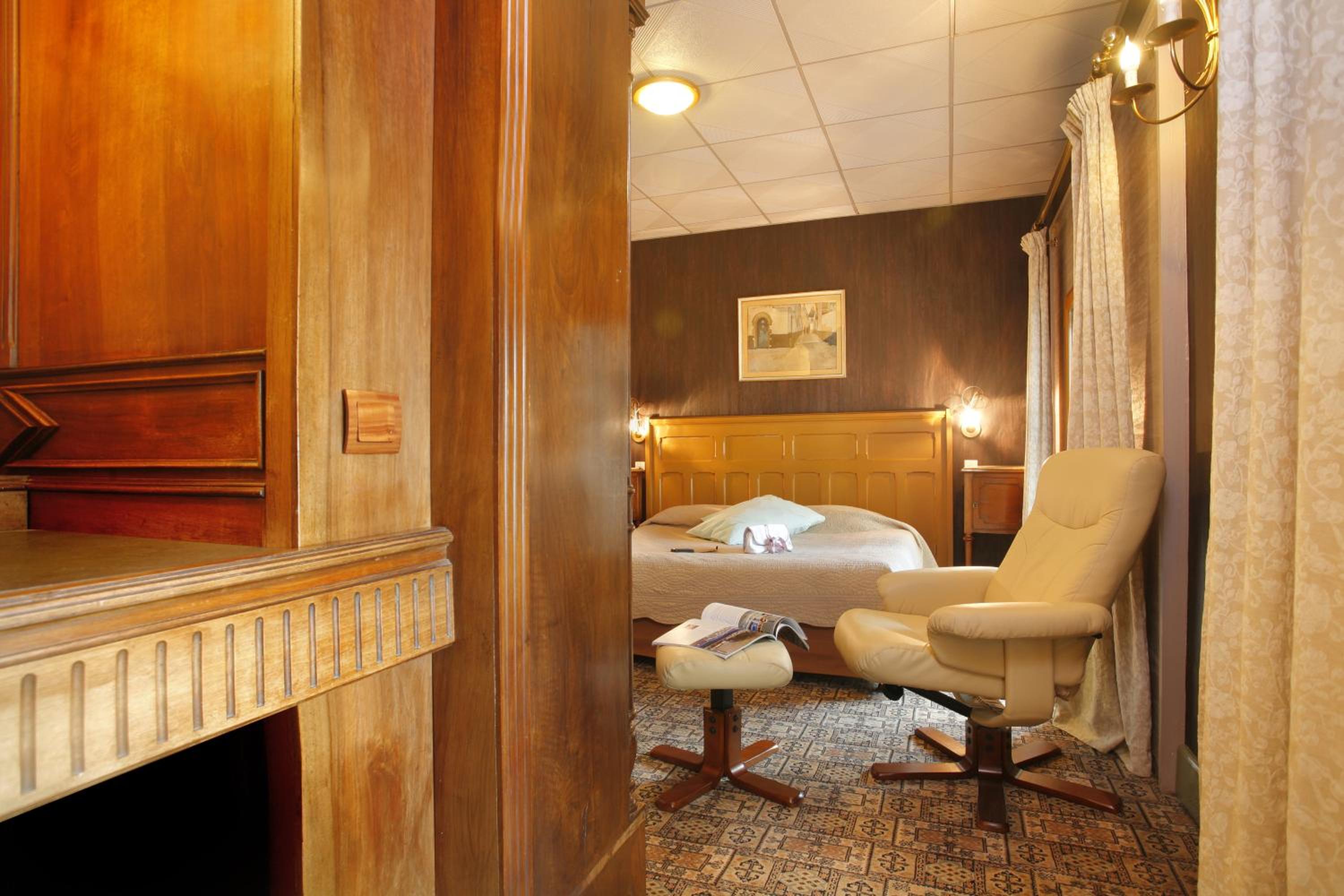 Superior Double Room - Photo 11