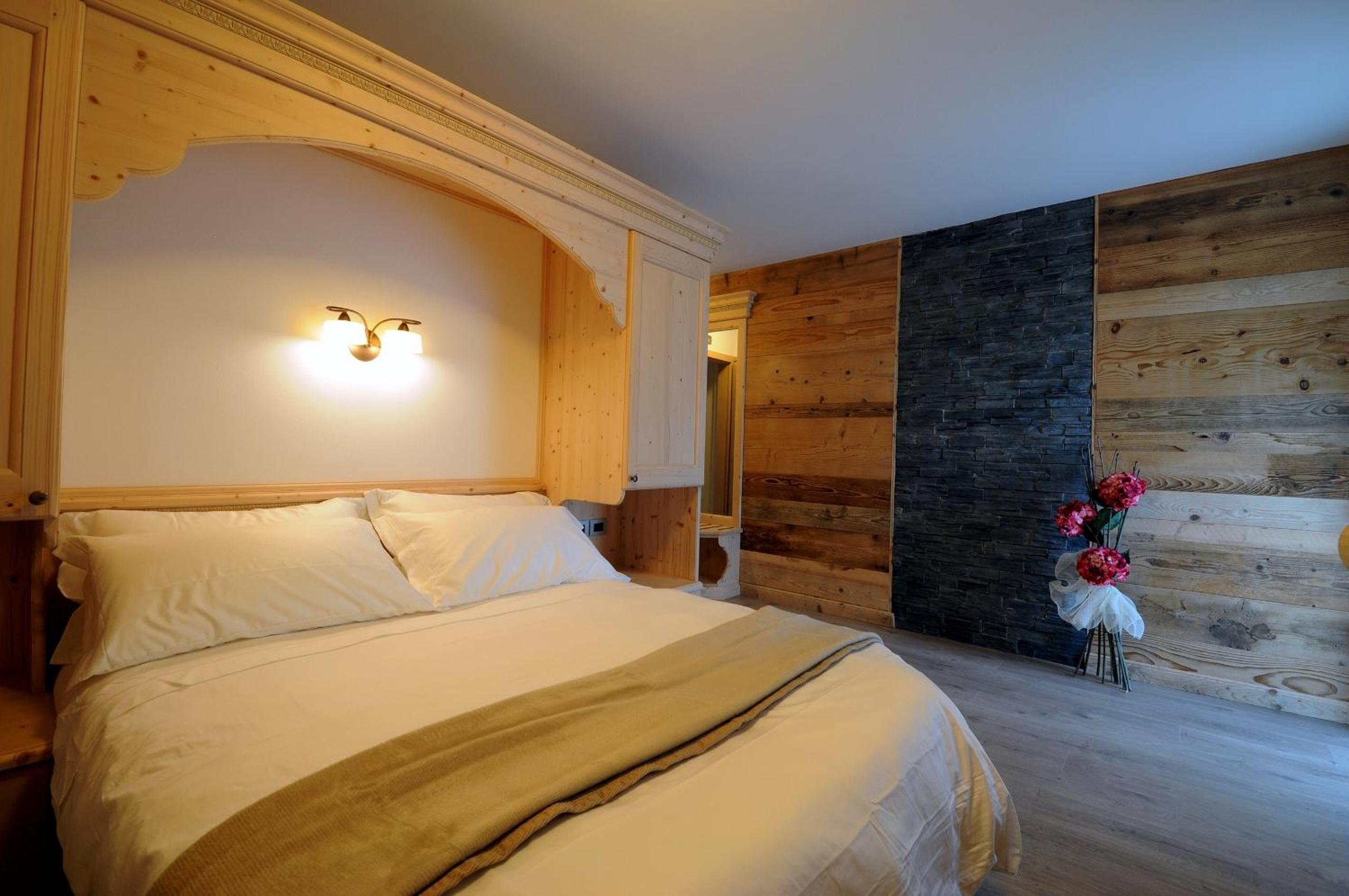 Deluxe Double or Twin Room photo 1