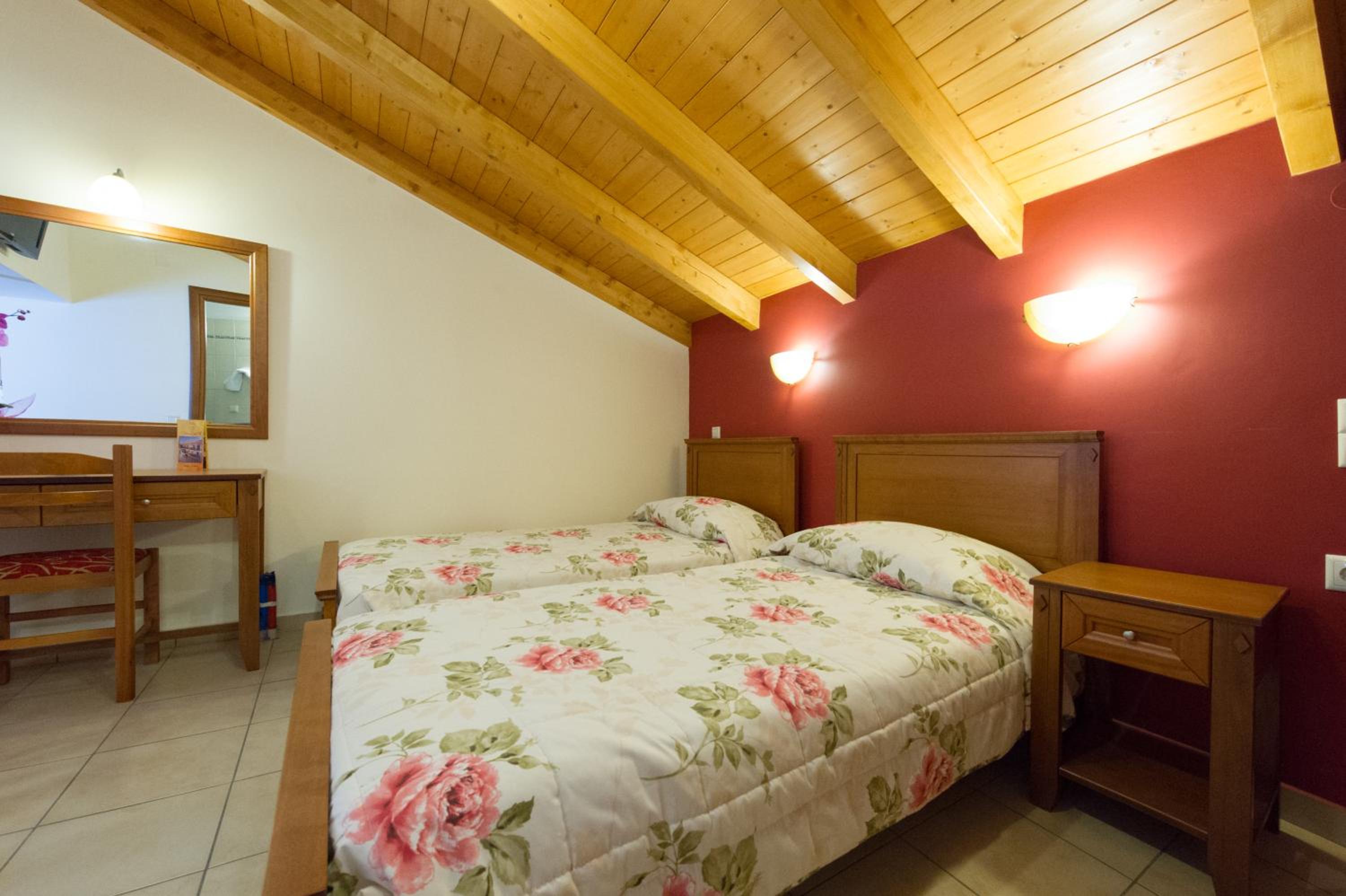 Apartment - Split Level - Photo 15