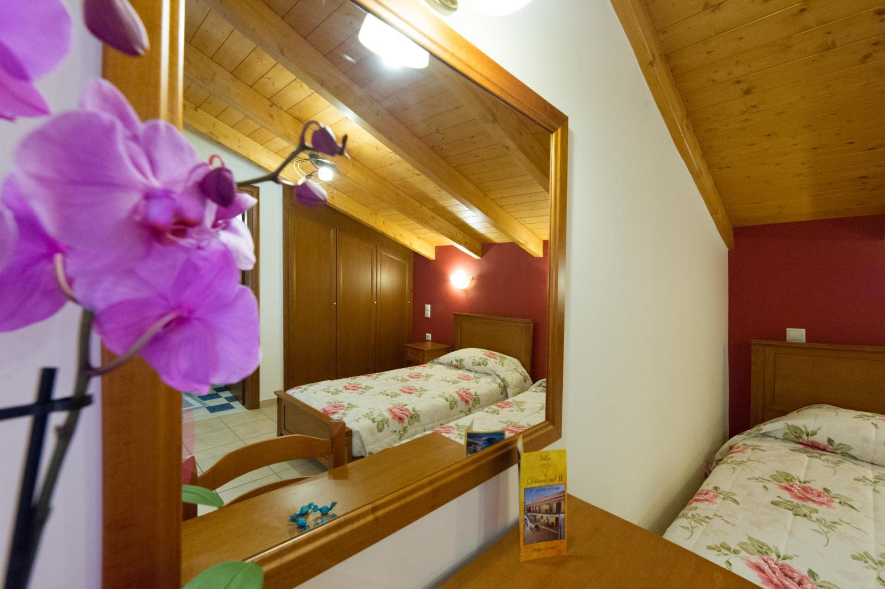 Apartment - Split Level - Photo 19