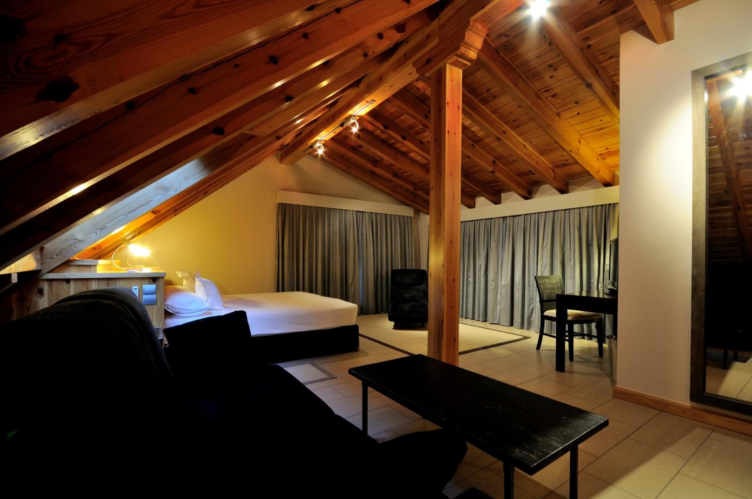 Suite - Photo 6