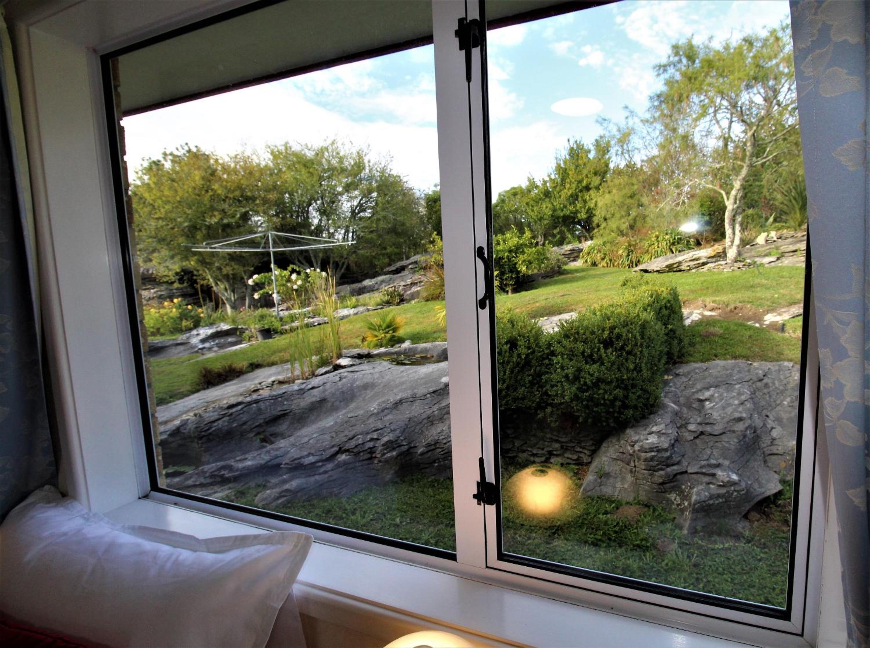 Deluxe Double Or Twin Room With Garden View photo 3