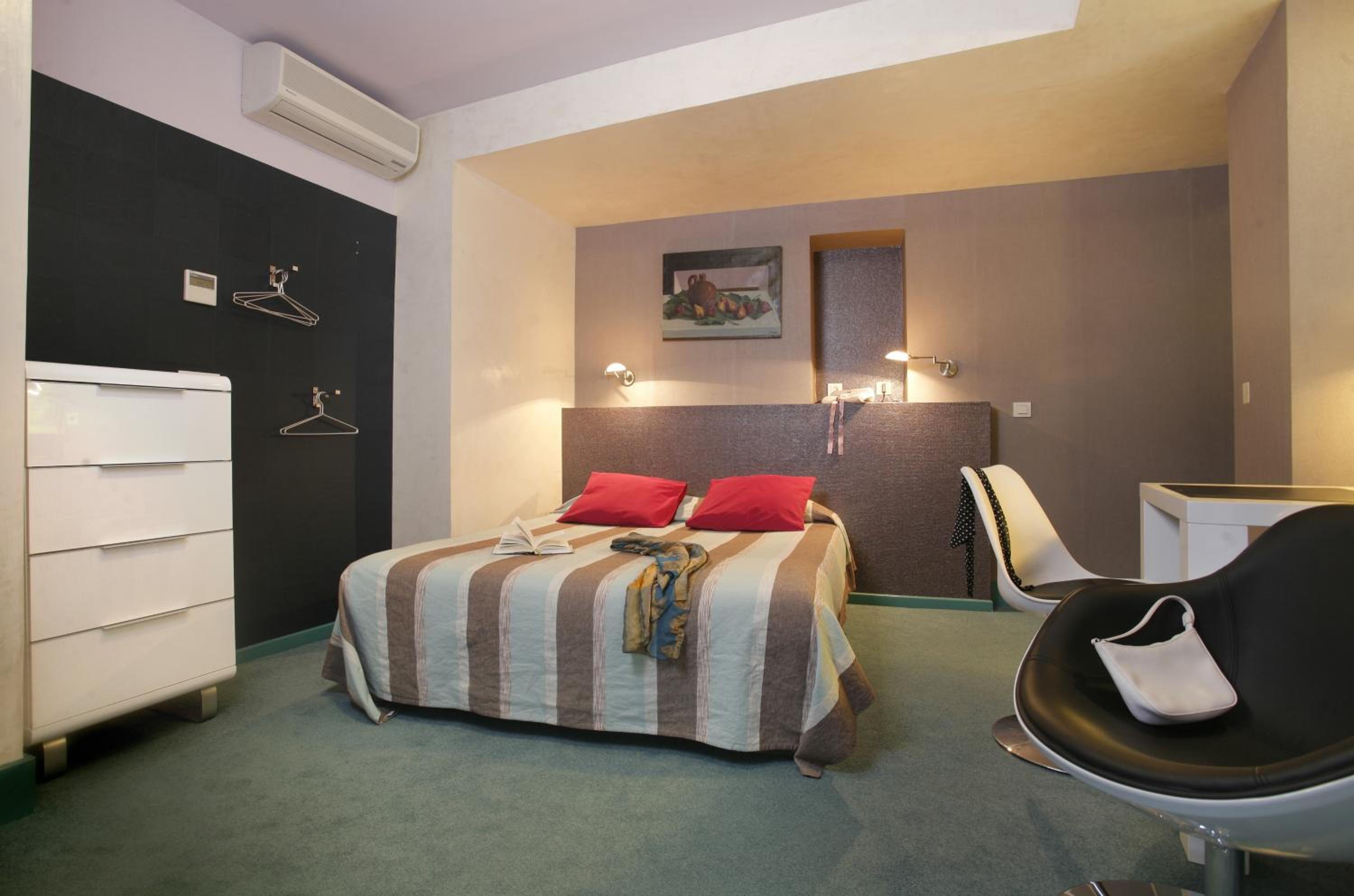 Superior Double Room - Photo 3