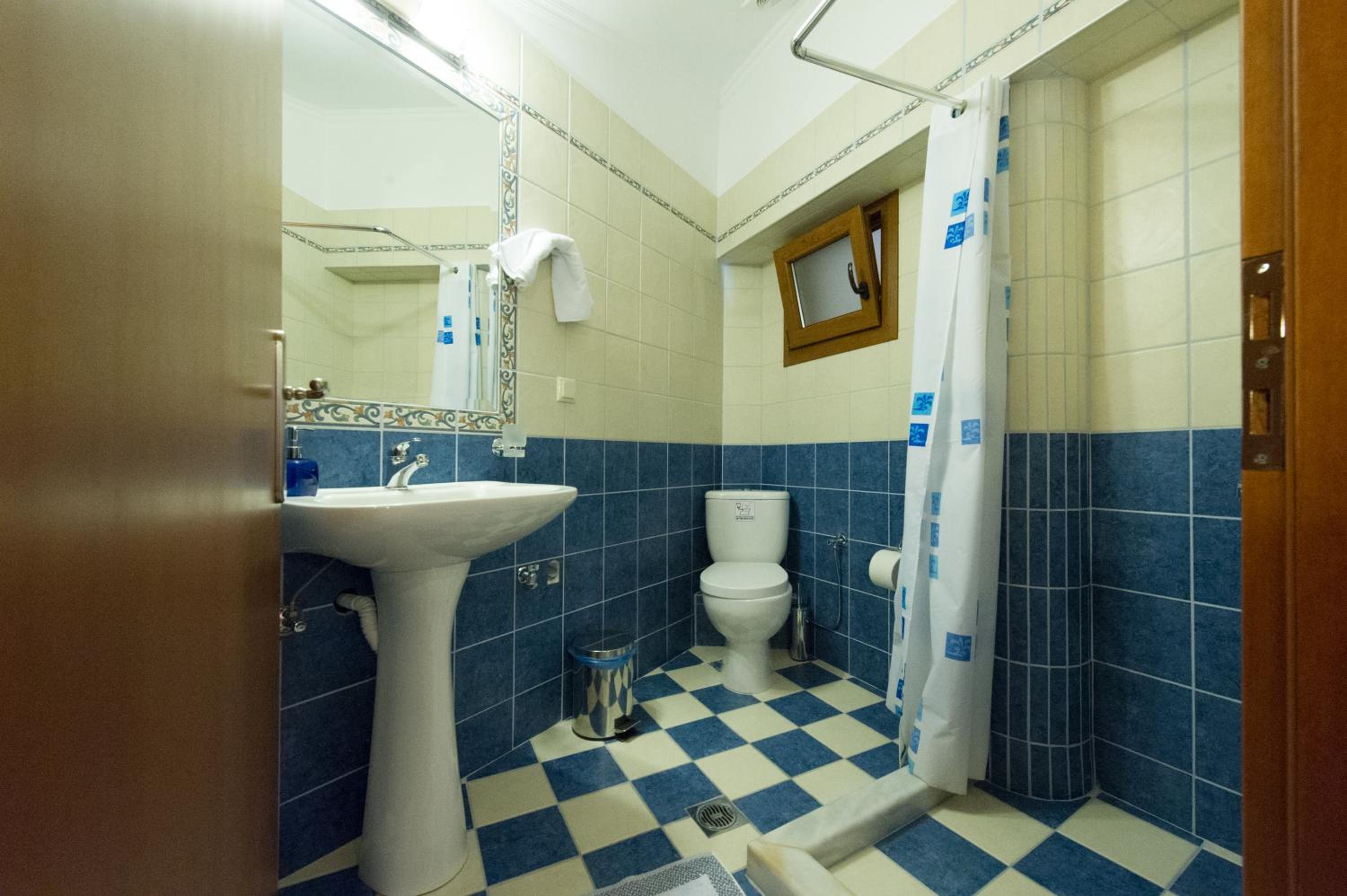 Apartment - Split Level - Photo 9