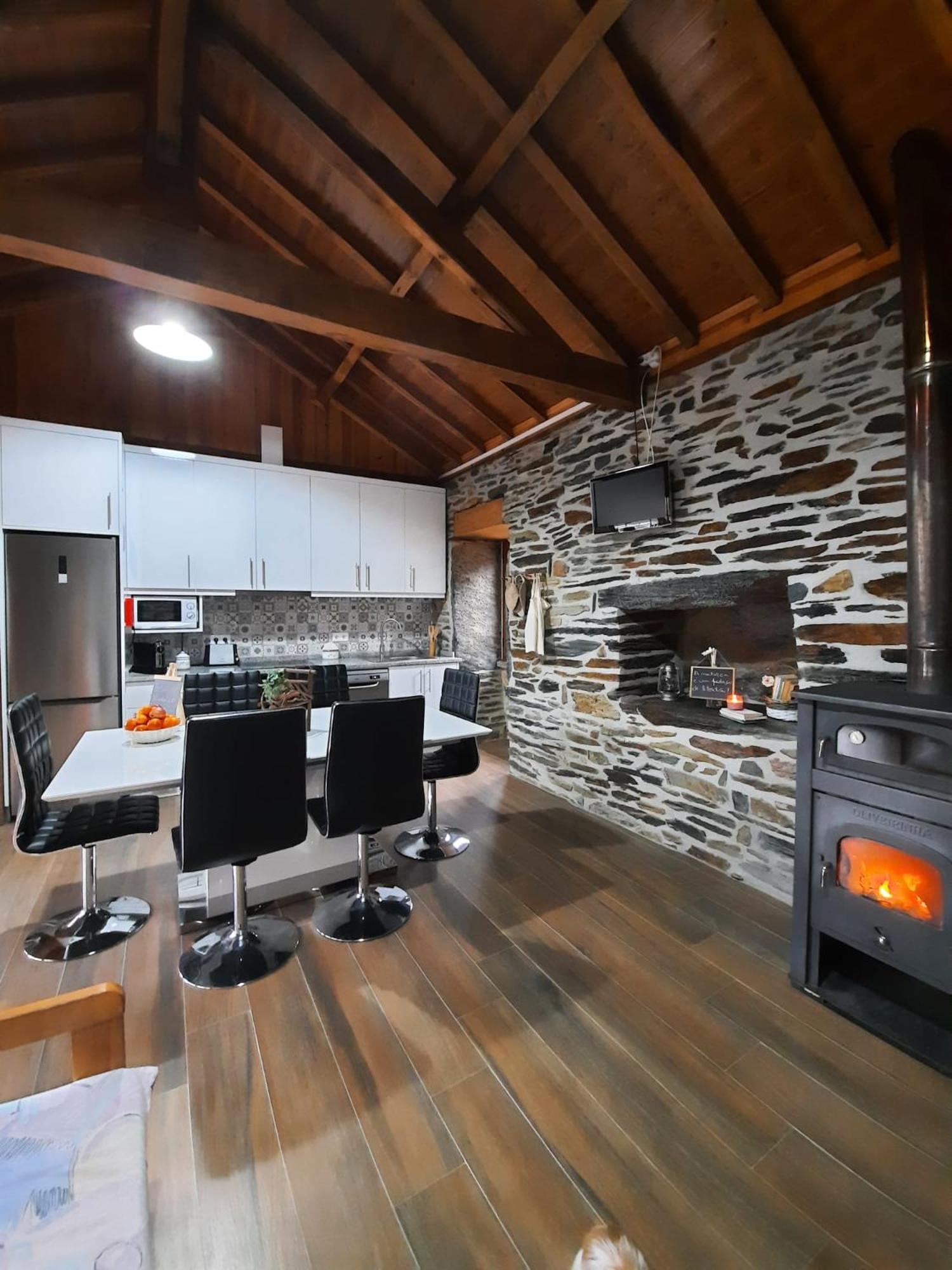 Two-Bedroom House - Photo 46
