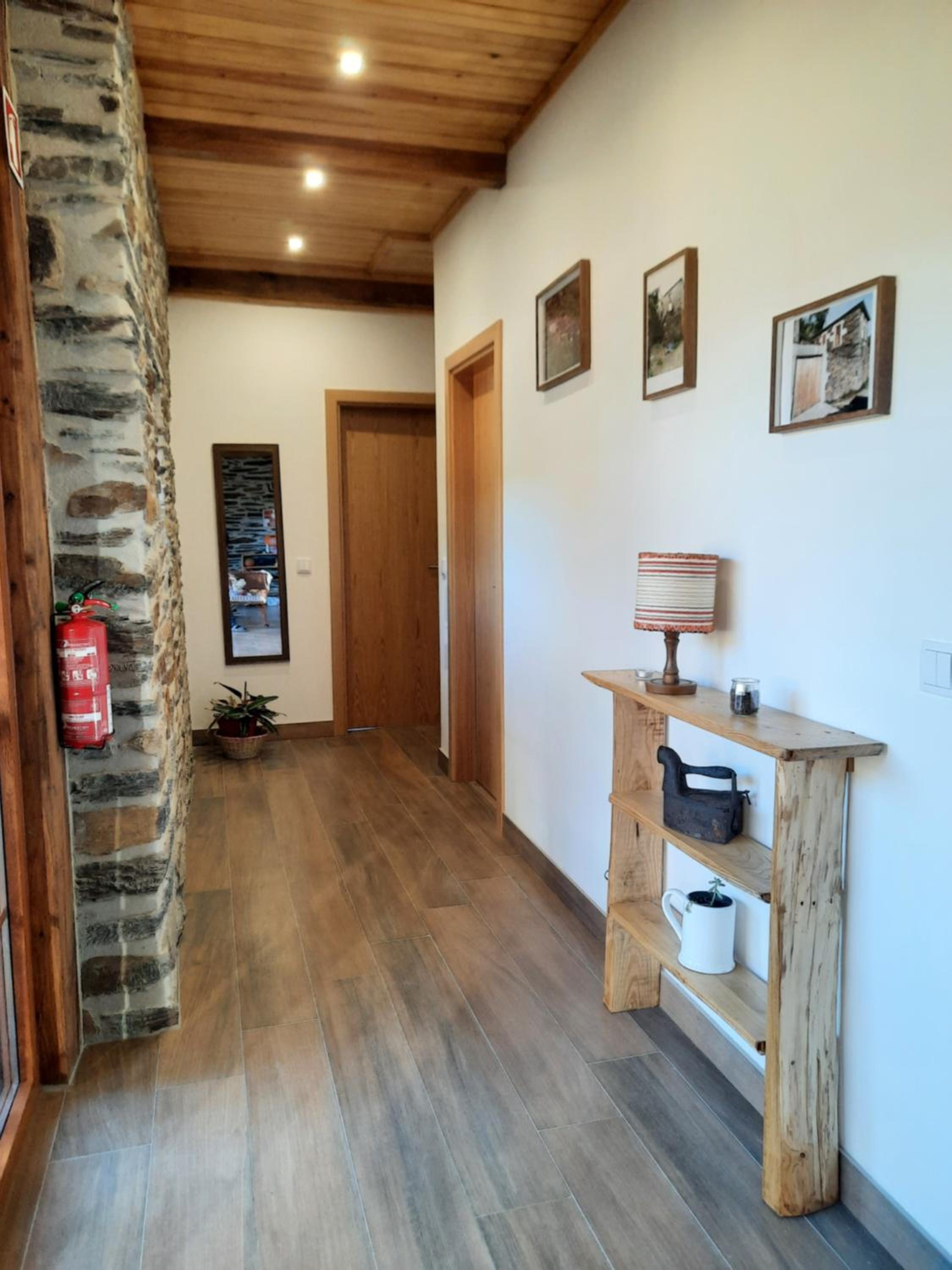 Two-Bedroom House - Photo 18