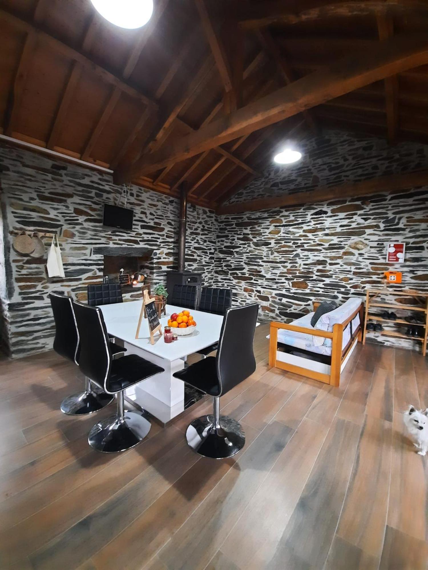 Two-Bedroom House - Photo 34