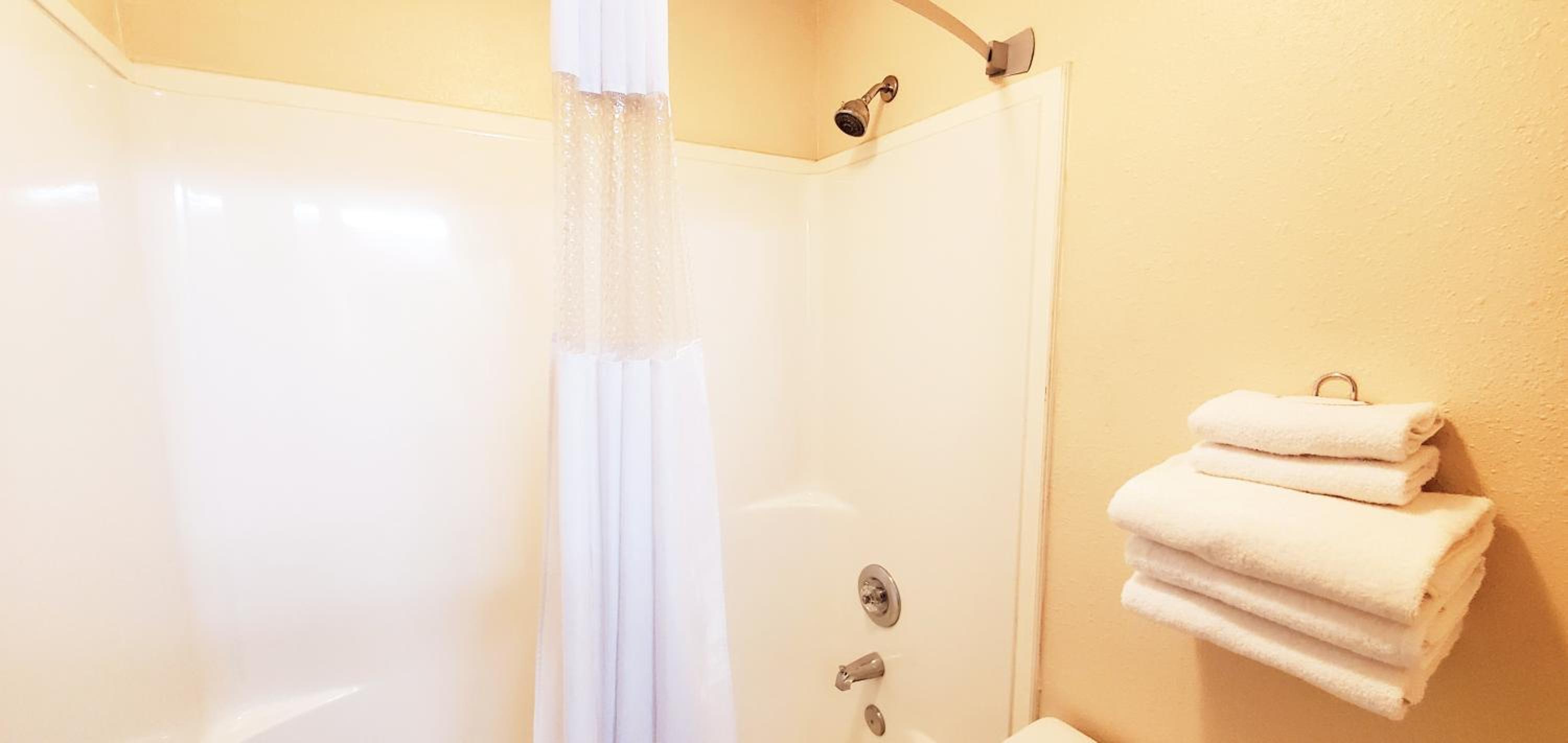 Standard Double Room - Photo 3