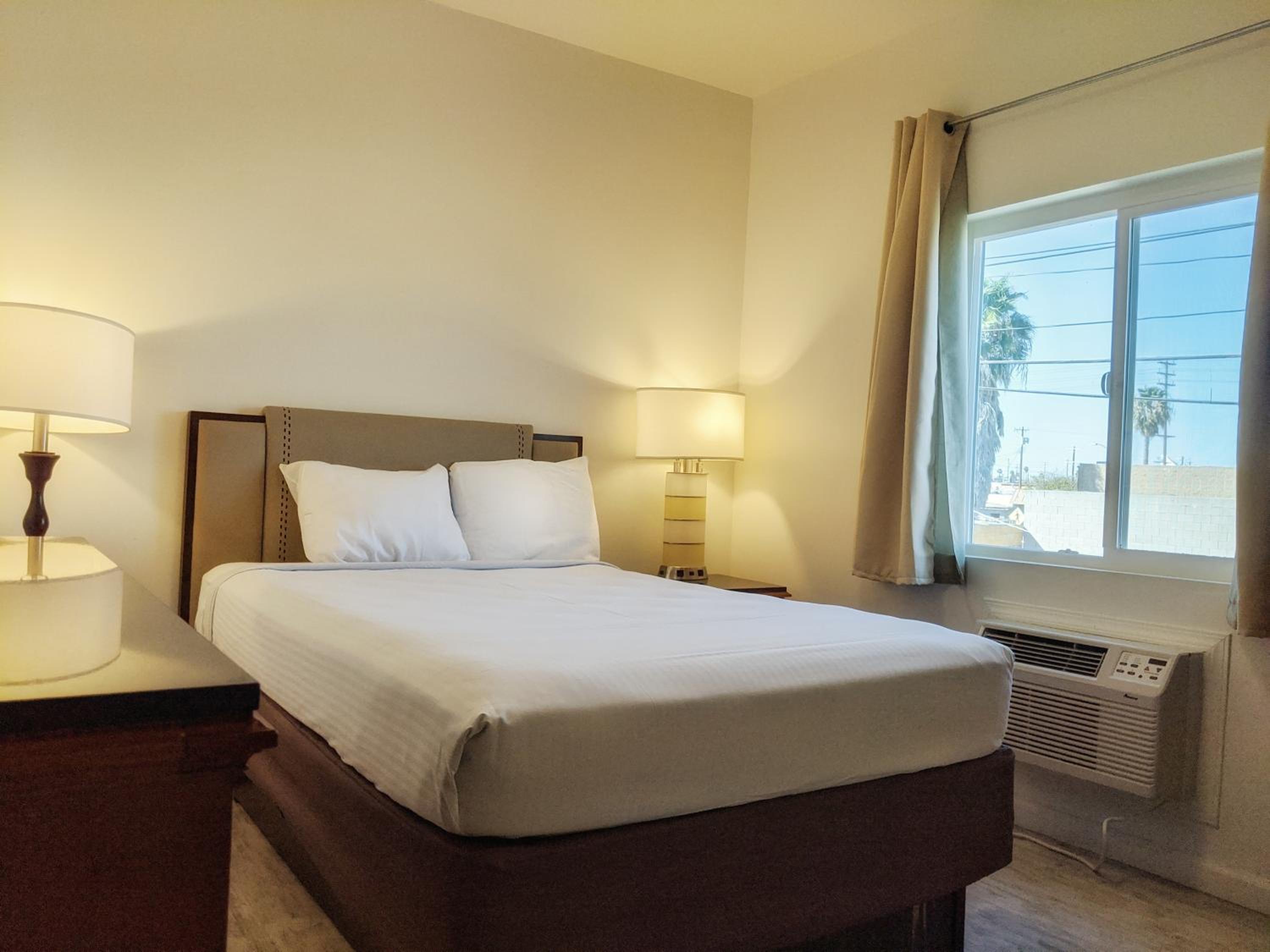 Budget Double Room - Photo 1