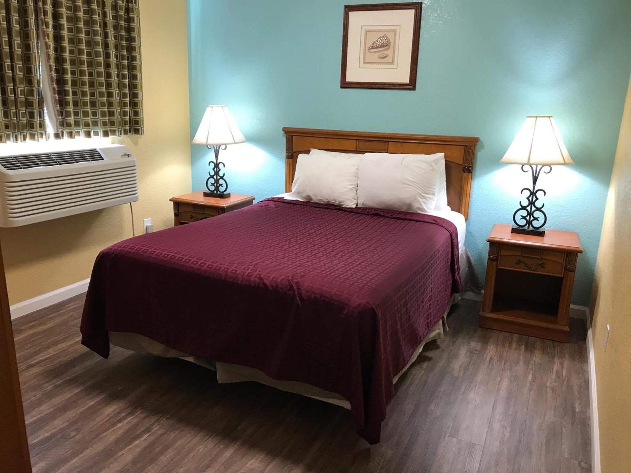 One-Bedroom Suite with Two Queen Beds - Non-Smoking - Photo 4