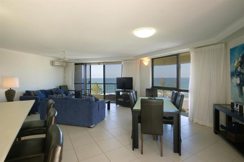 Two-Bedroom Apartment with Ocean View photo 2