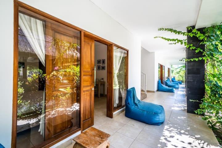 Family Room with Pool View photo 3