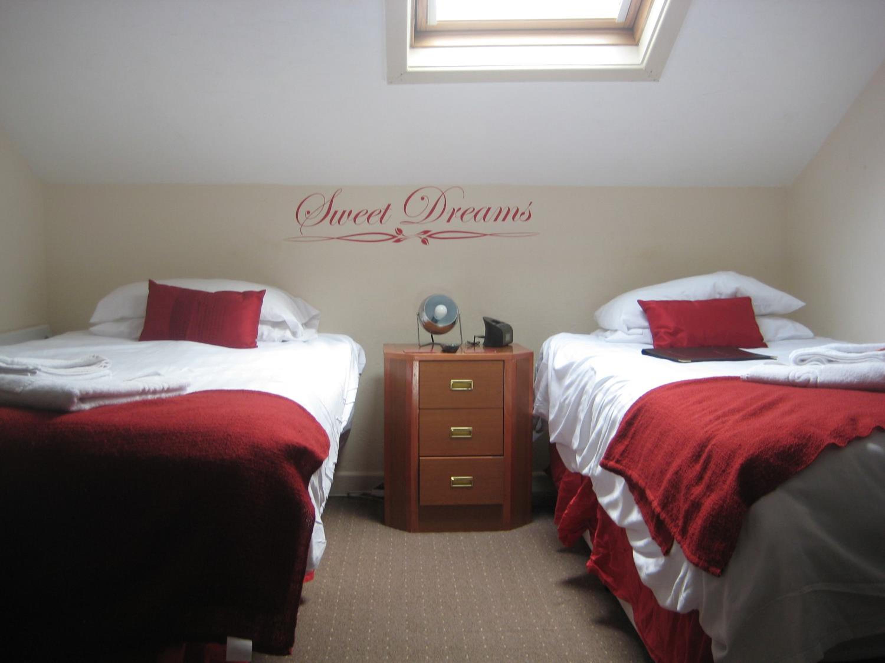 Twin Attic Room photo 1