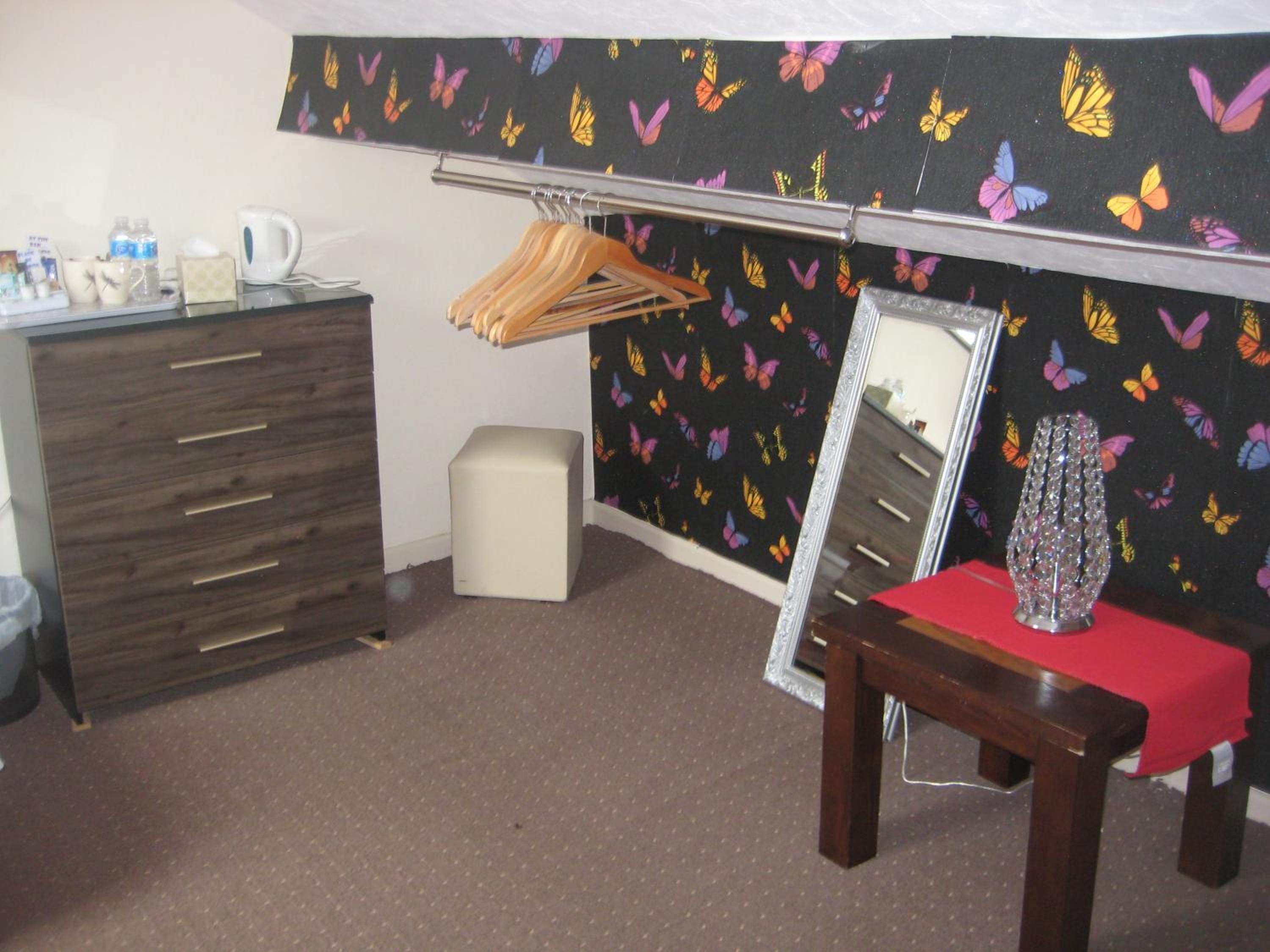 Twin Attic Room photo 2