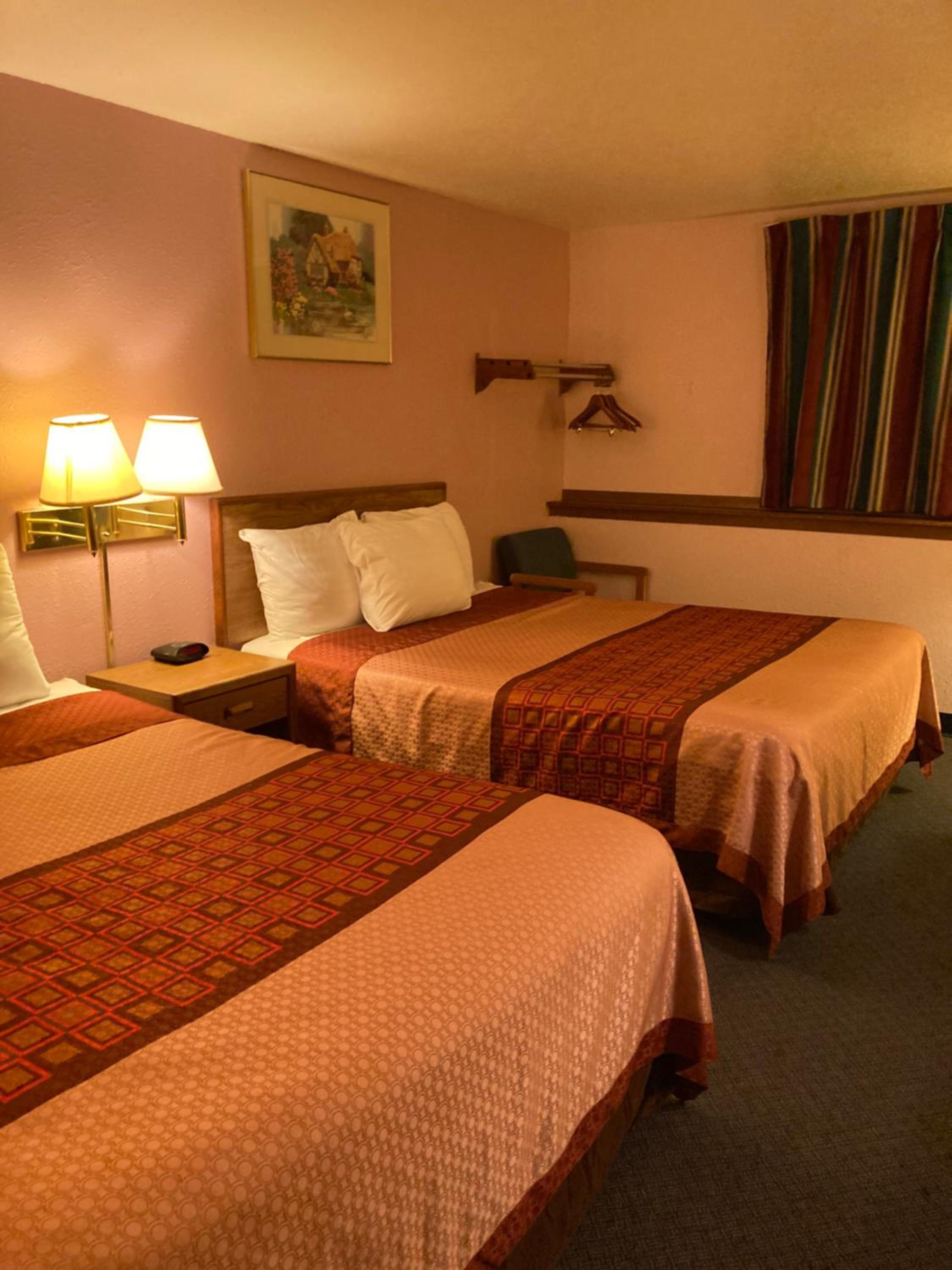 Double Room with Private Bathroom photo 1