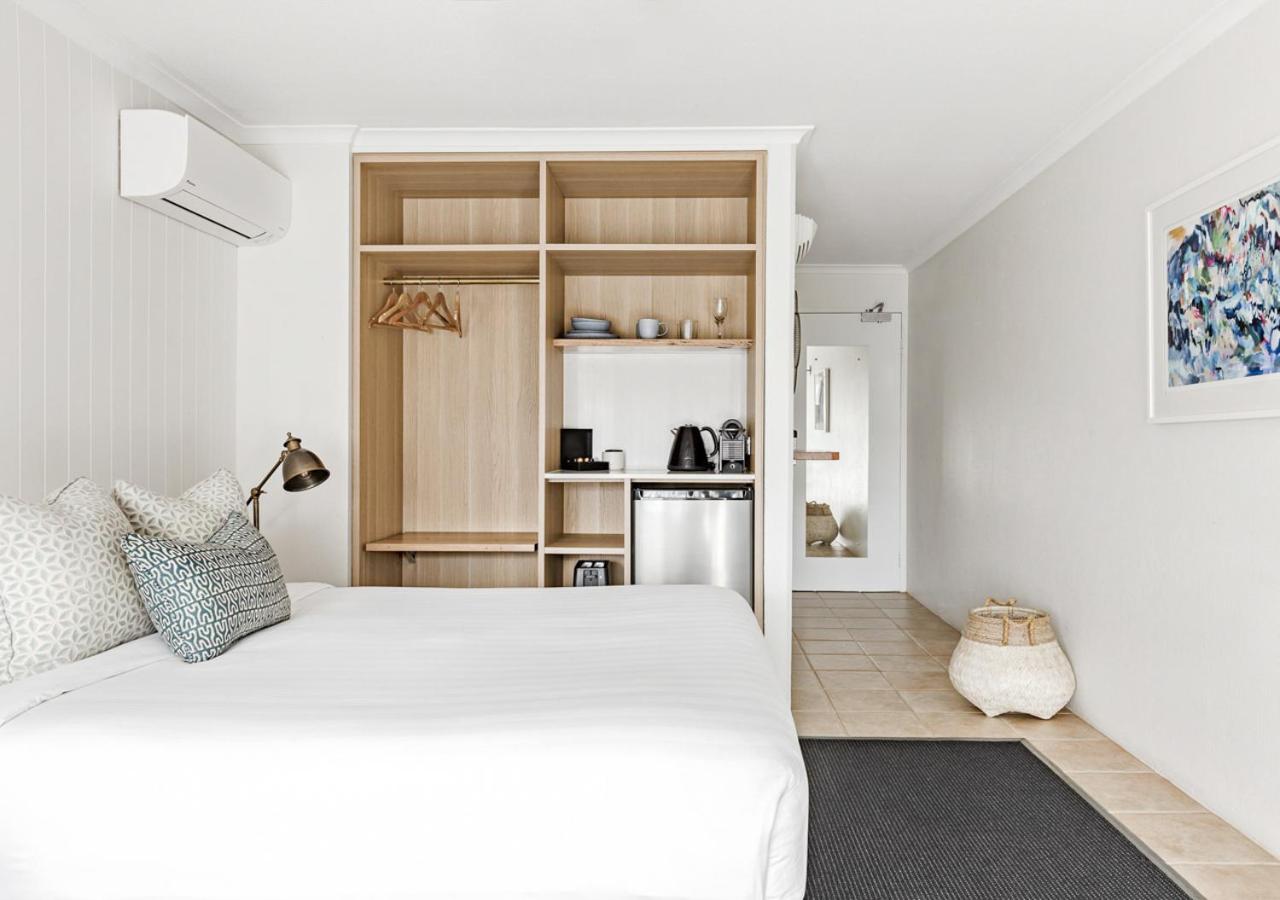 Deluxe Queen Room - Photo 9