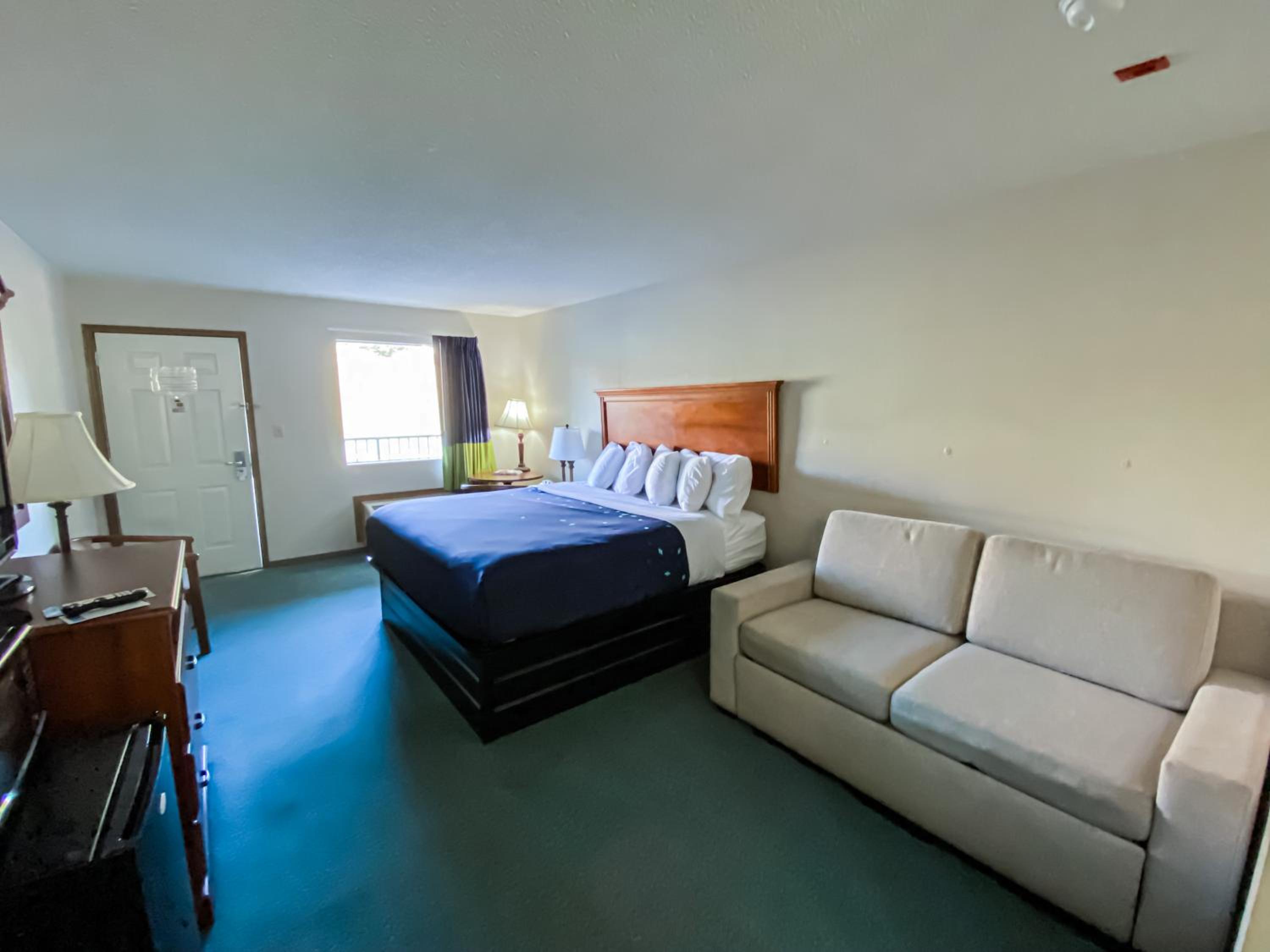Superior King Room : Ground Level photo 3