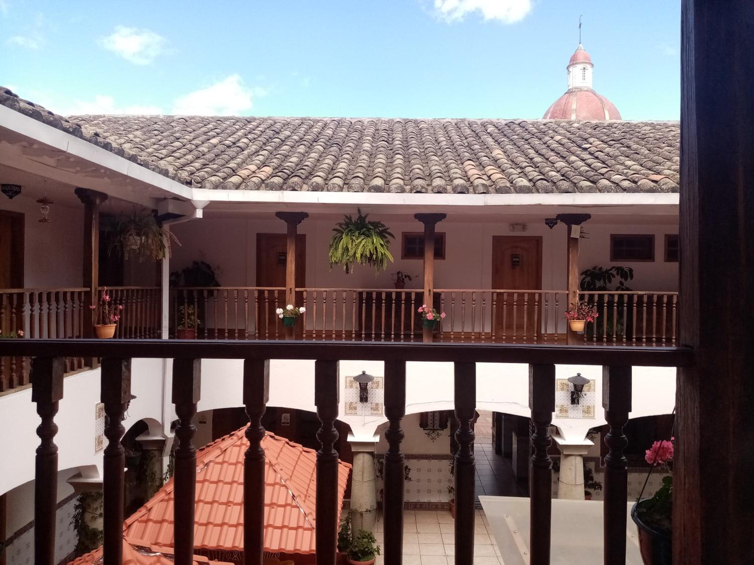 Deluxe Double Room with Balcony photo 3