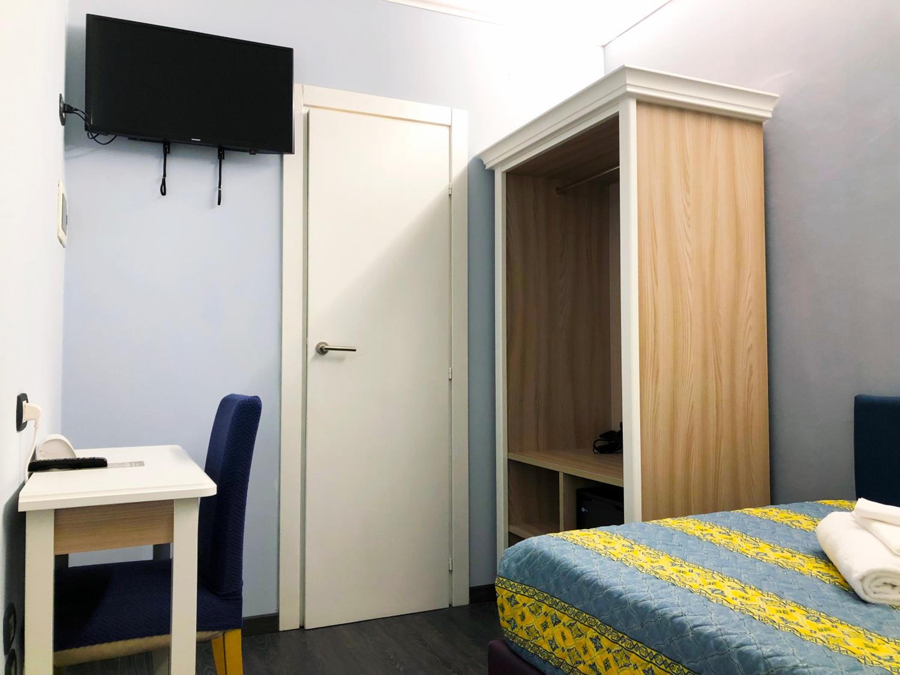 Single Room photo 2