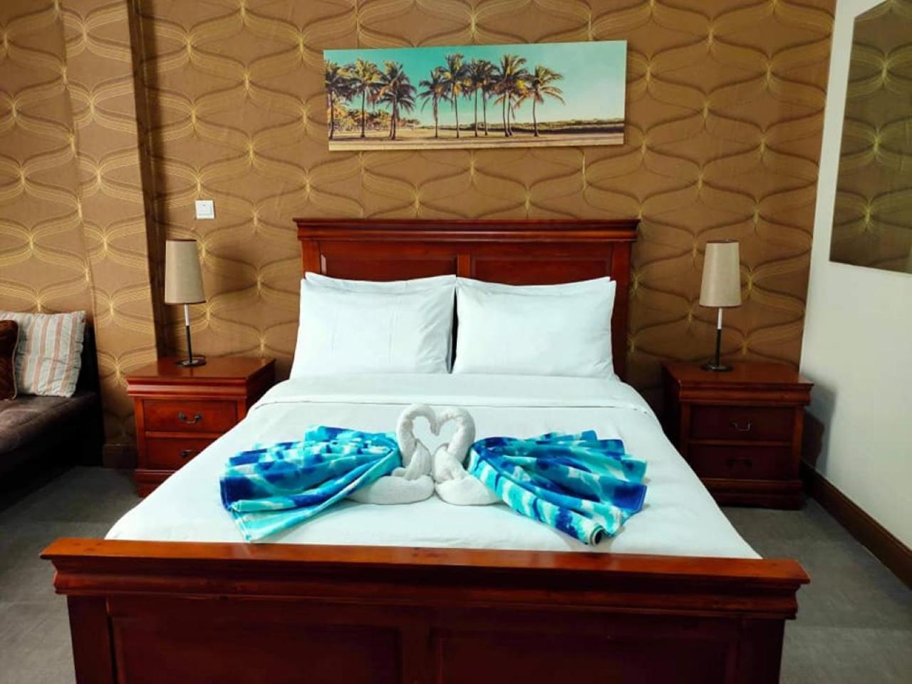 Deluxe Queen Room - Photo 1