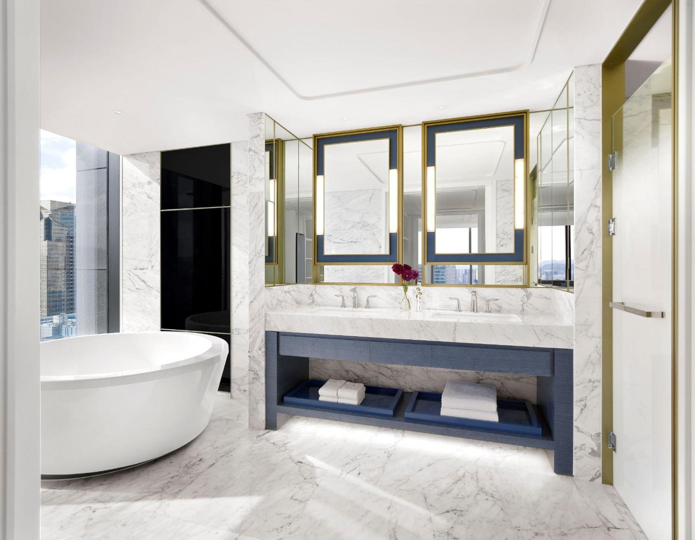 Opera Suite with Club Millésime Access, 1 King Size Bed, Lake View - Photo 6