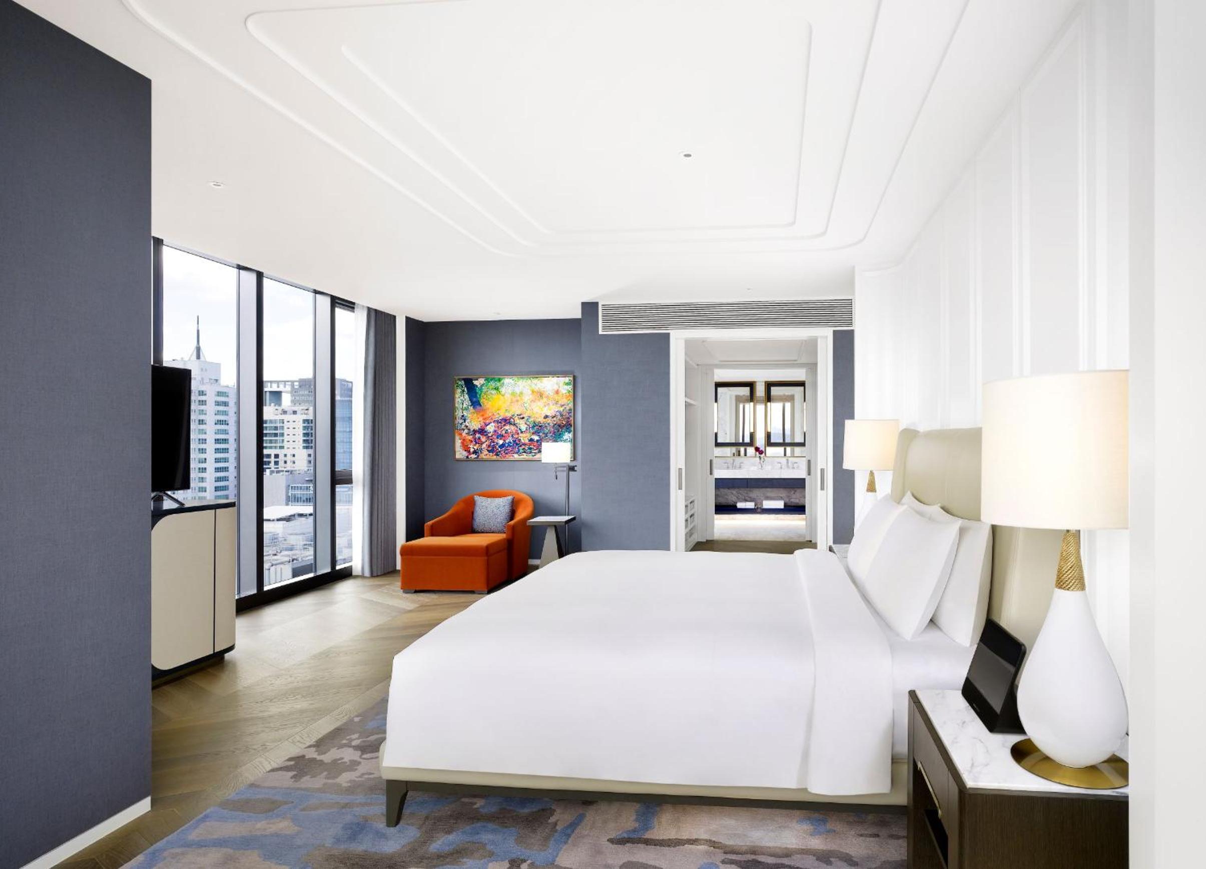 Opera Suite with Club Millésime Access, 1 King Size Bed, Lake View - Photo 7