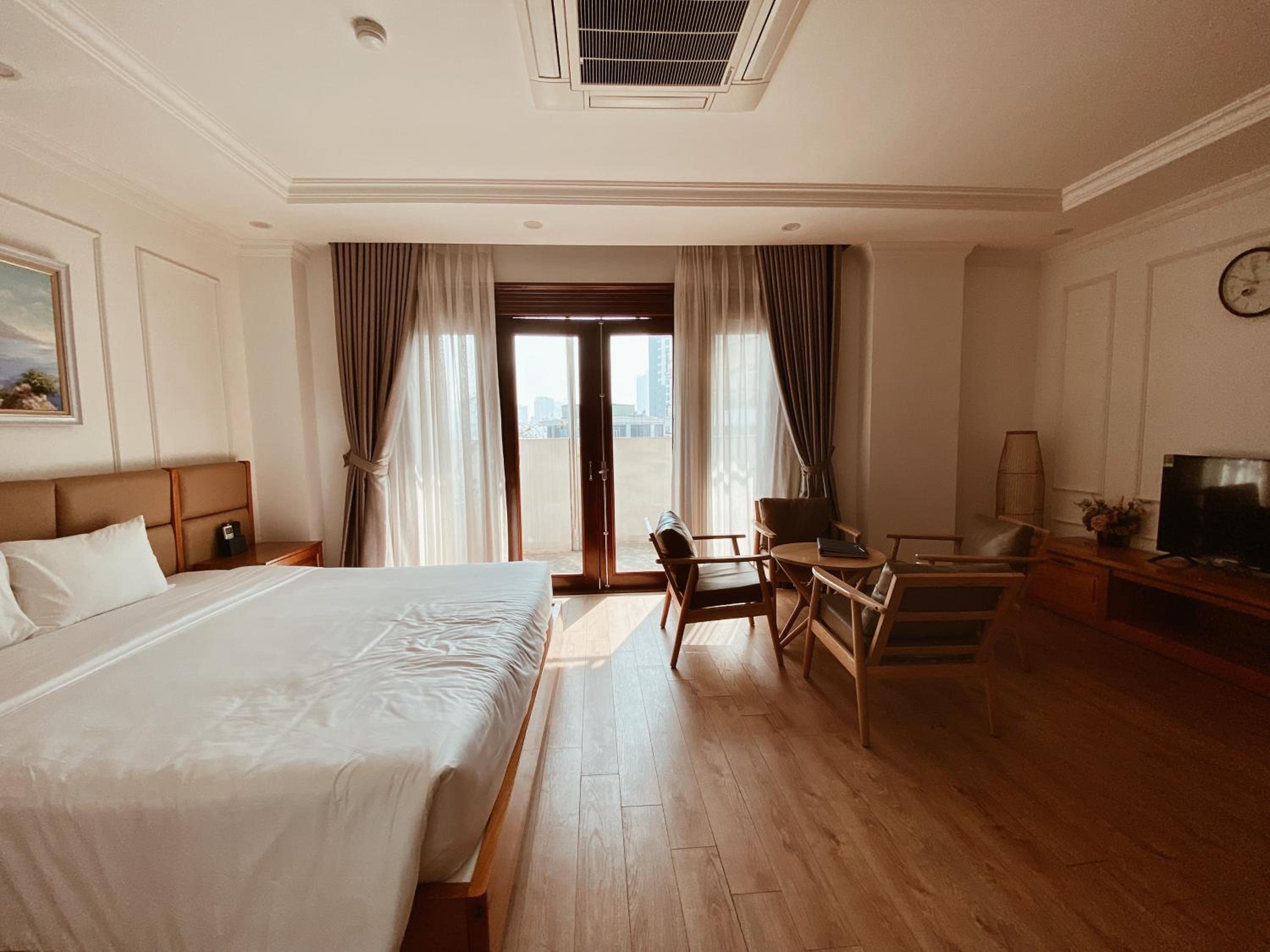 Family Suite with Balcony