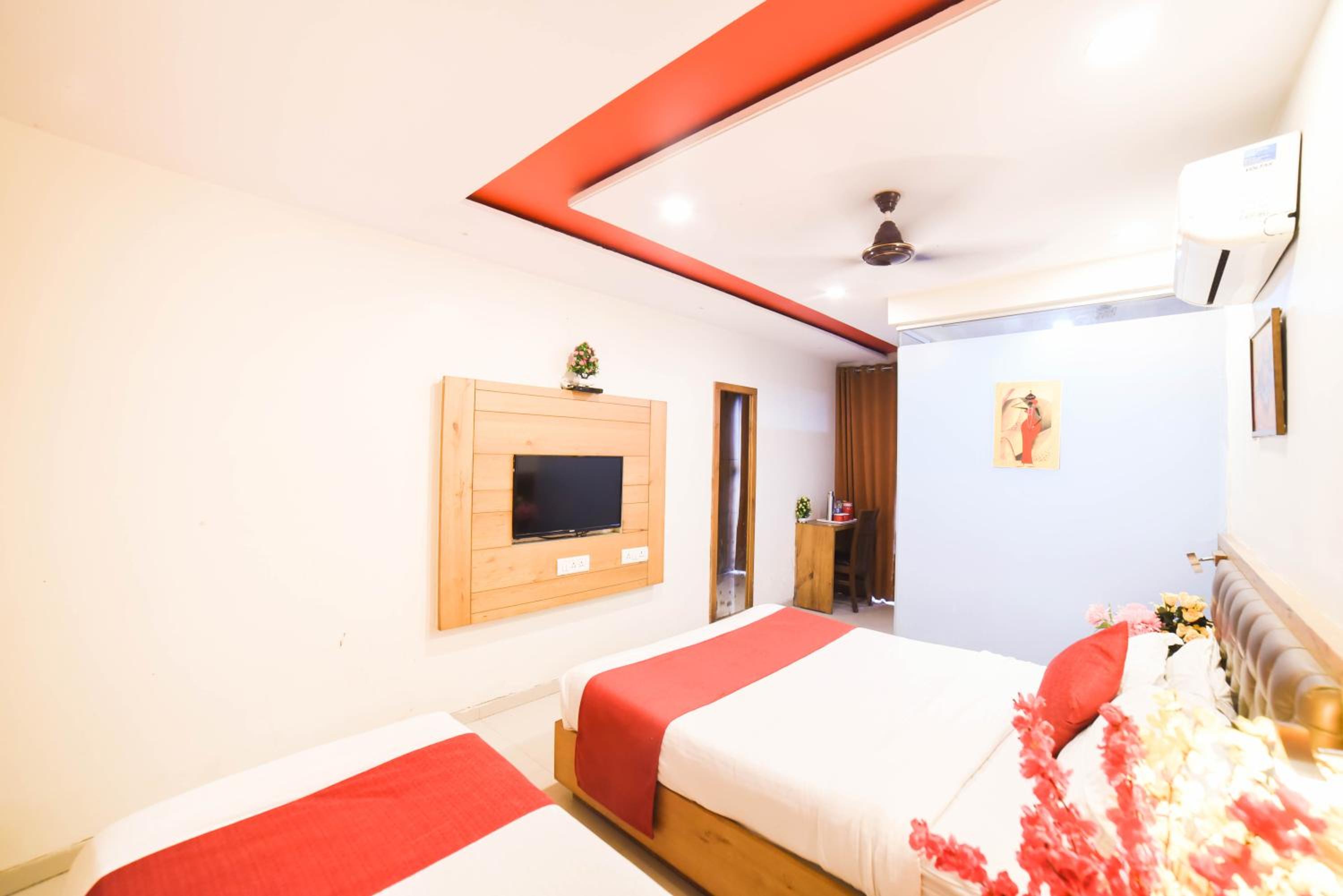 Deluxe Triple Room - Photo 11