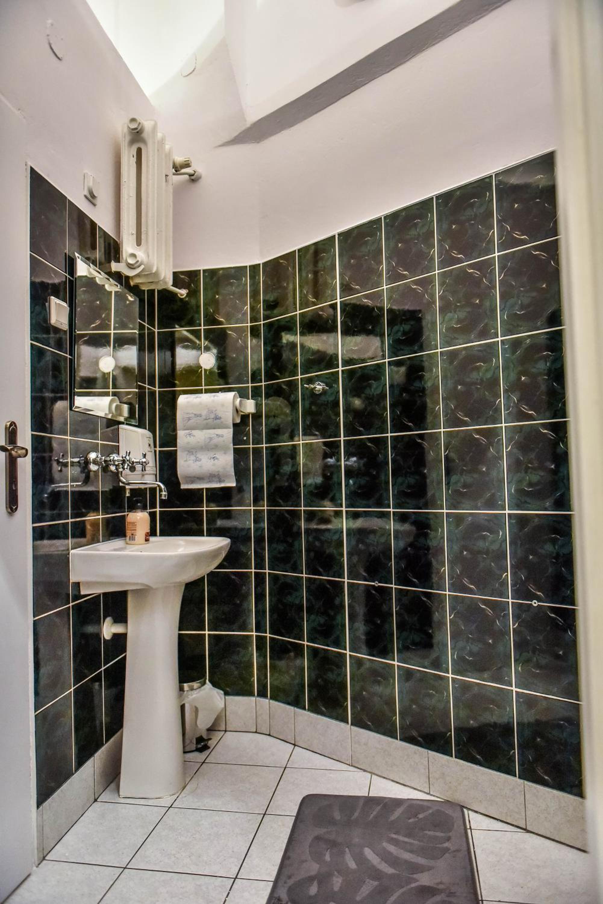 Suite - Photo 3