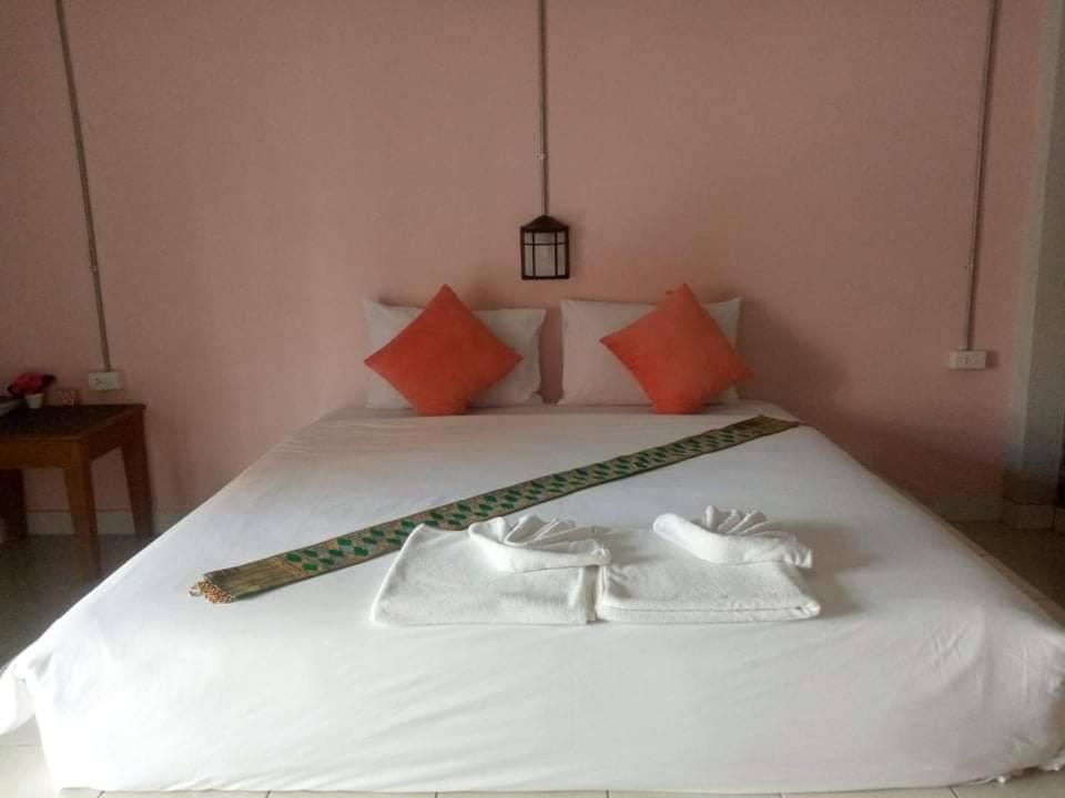 Double Room with Balcony - Photo 2