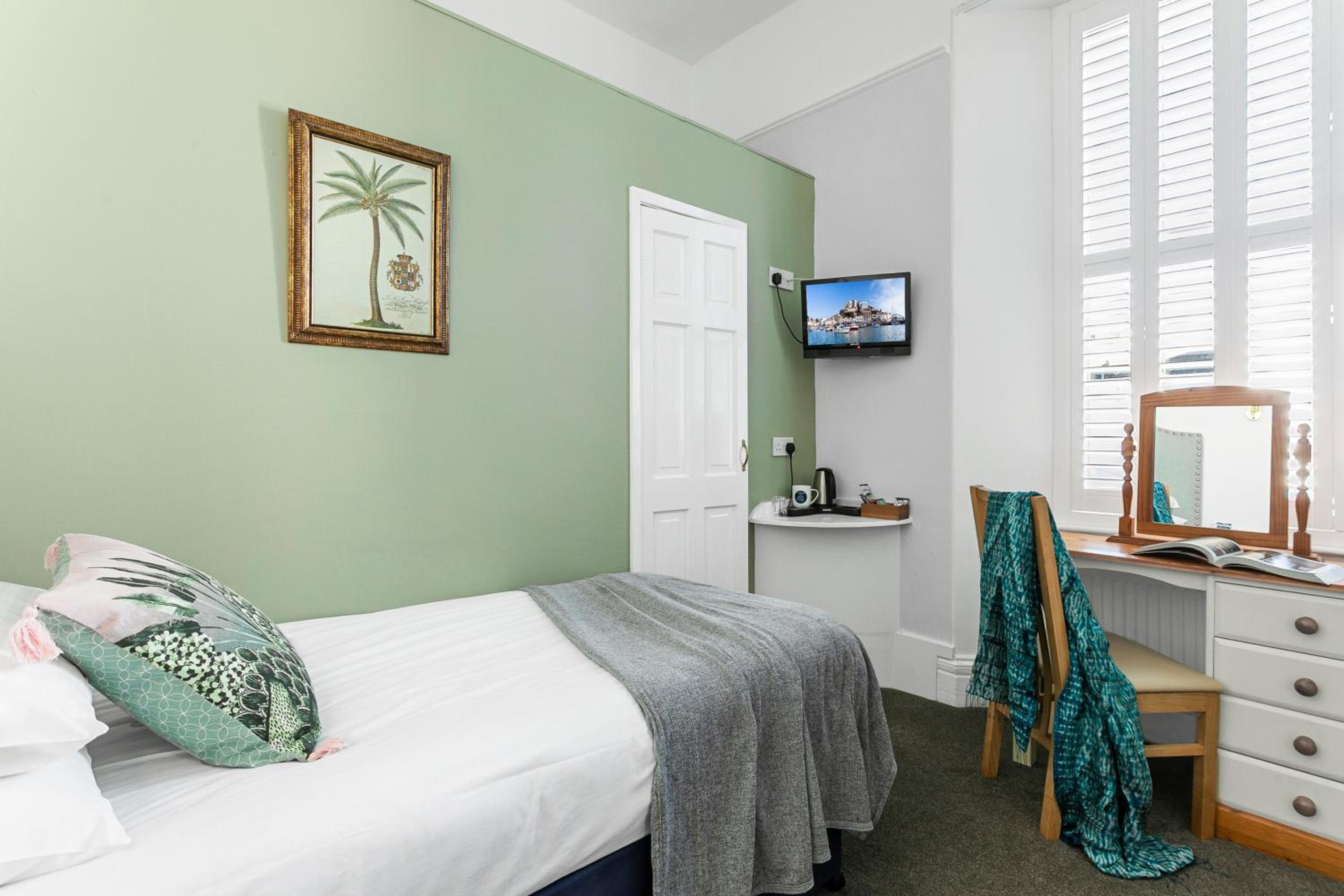 Single Room photo 3