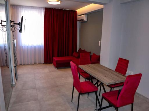 Two-Bedroom Apartment - Photo 11