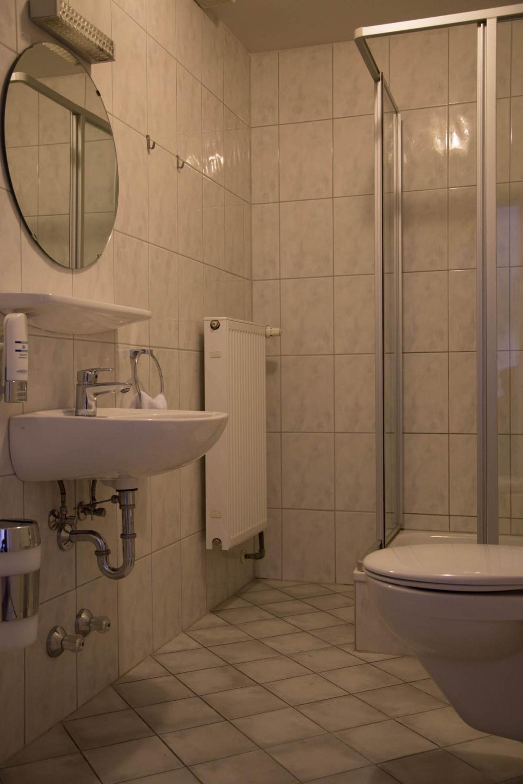 Single Room photo 2