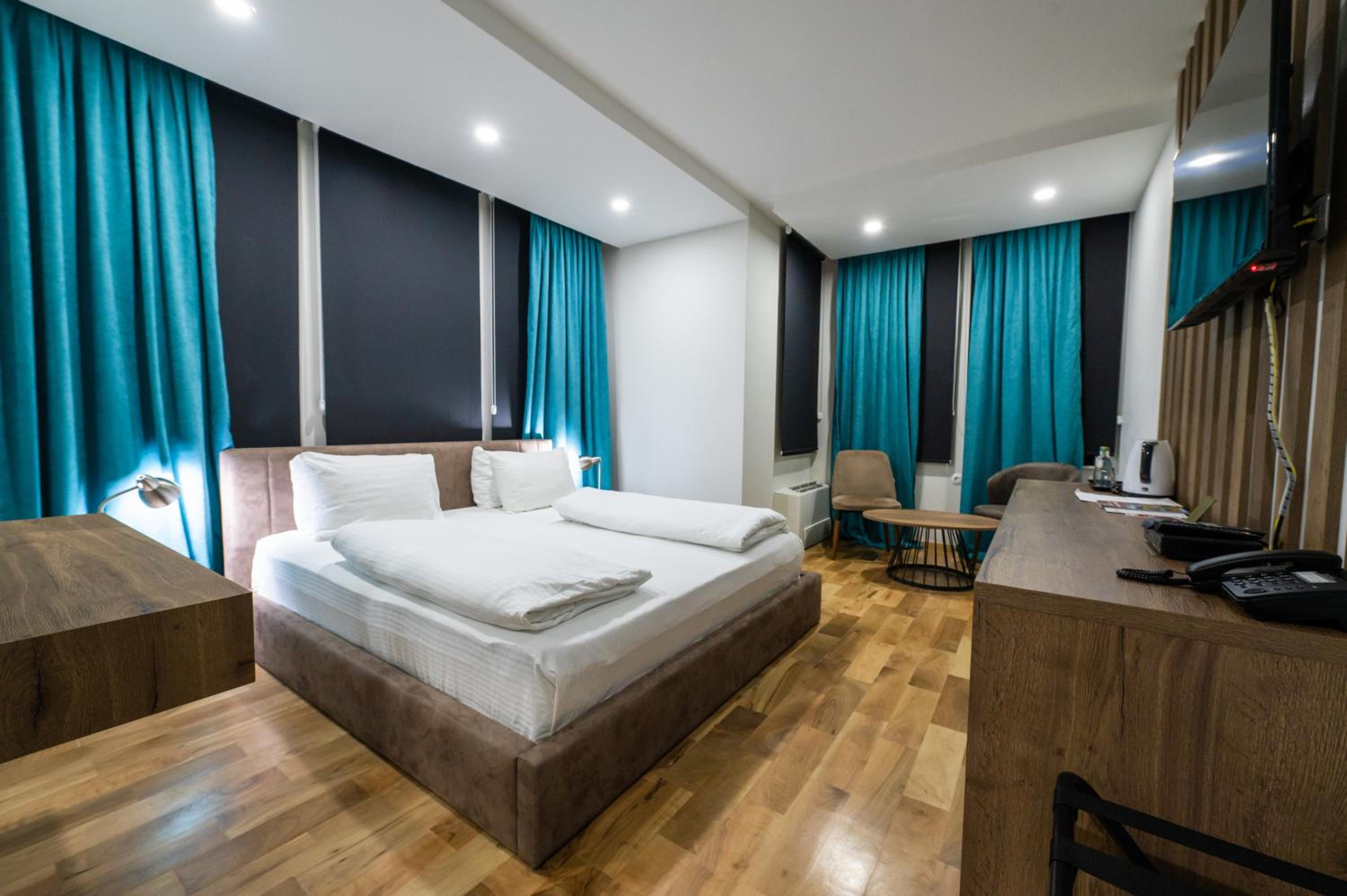 Deluxe Double Room - Photo 3