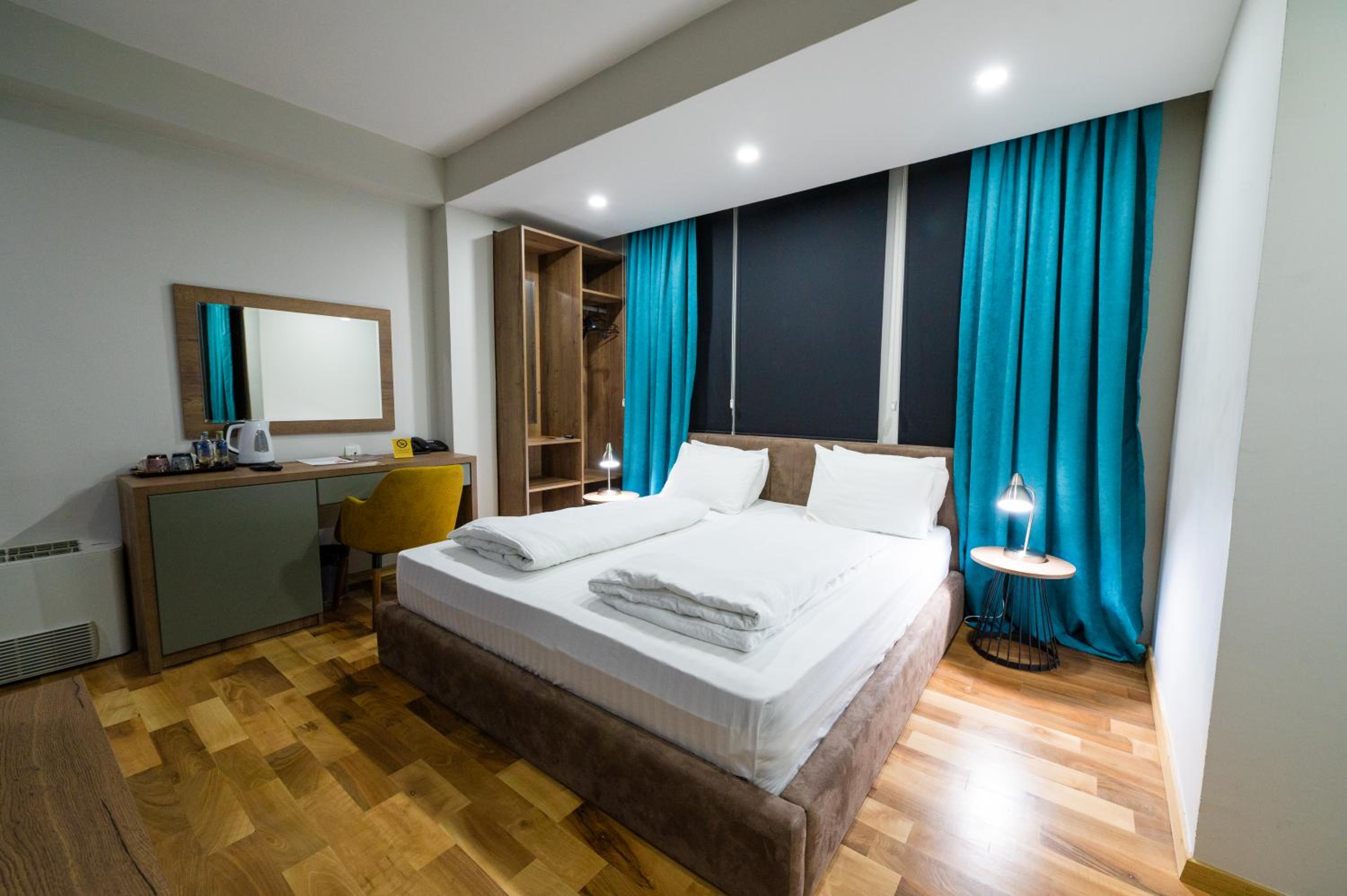 Deluxe Double Room - Photo 1