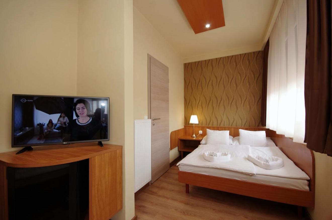 Standard Double Room - Photo 1