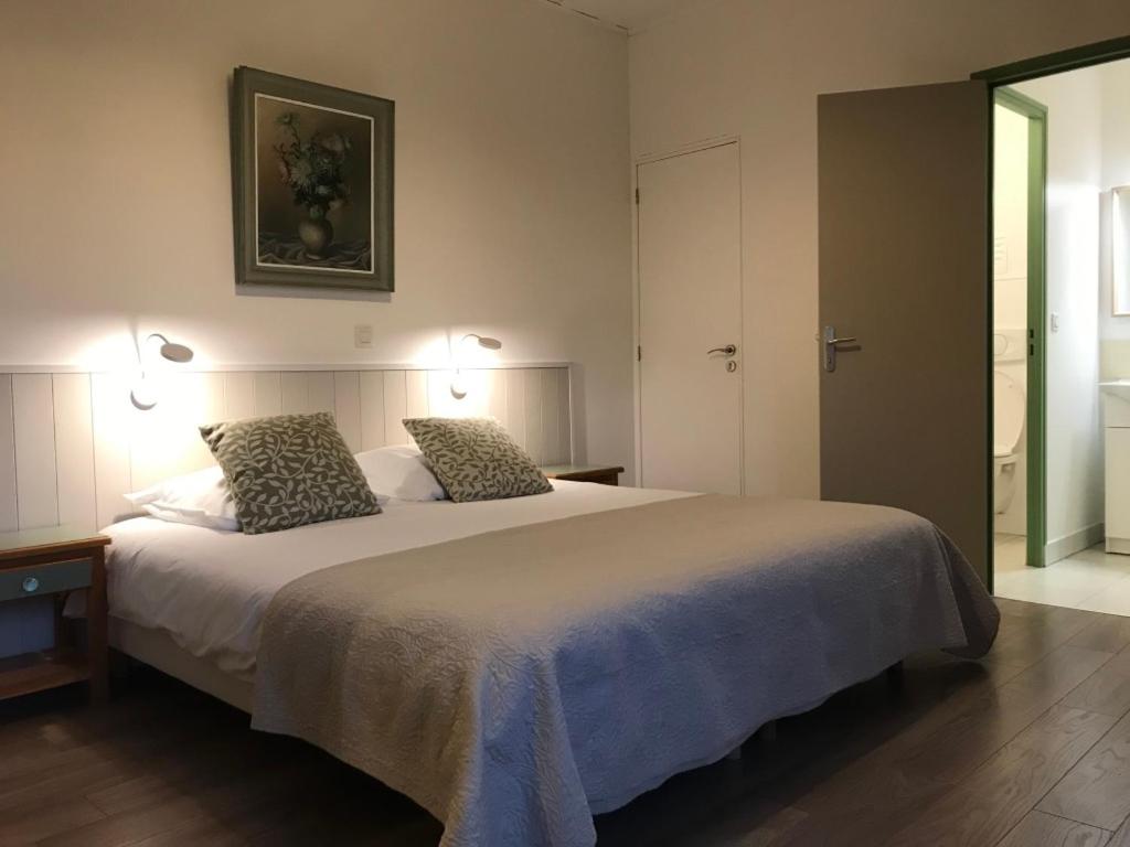 Double or Twin Room photo 1