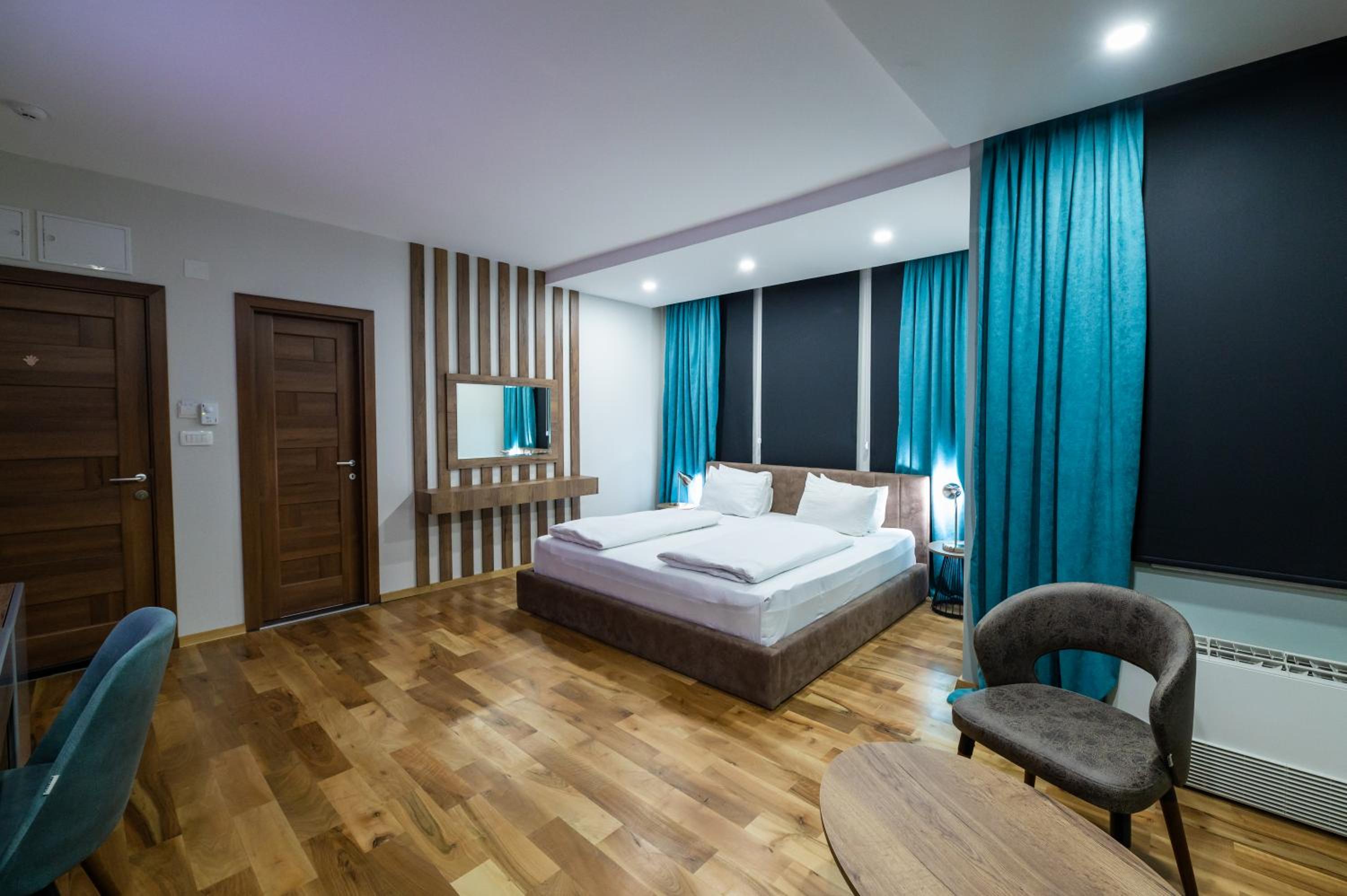 Superior Queen Room - Photo 1