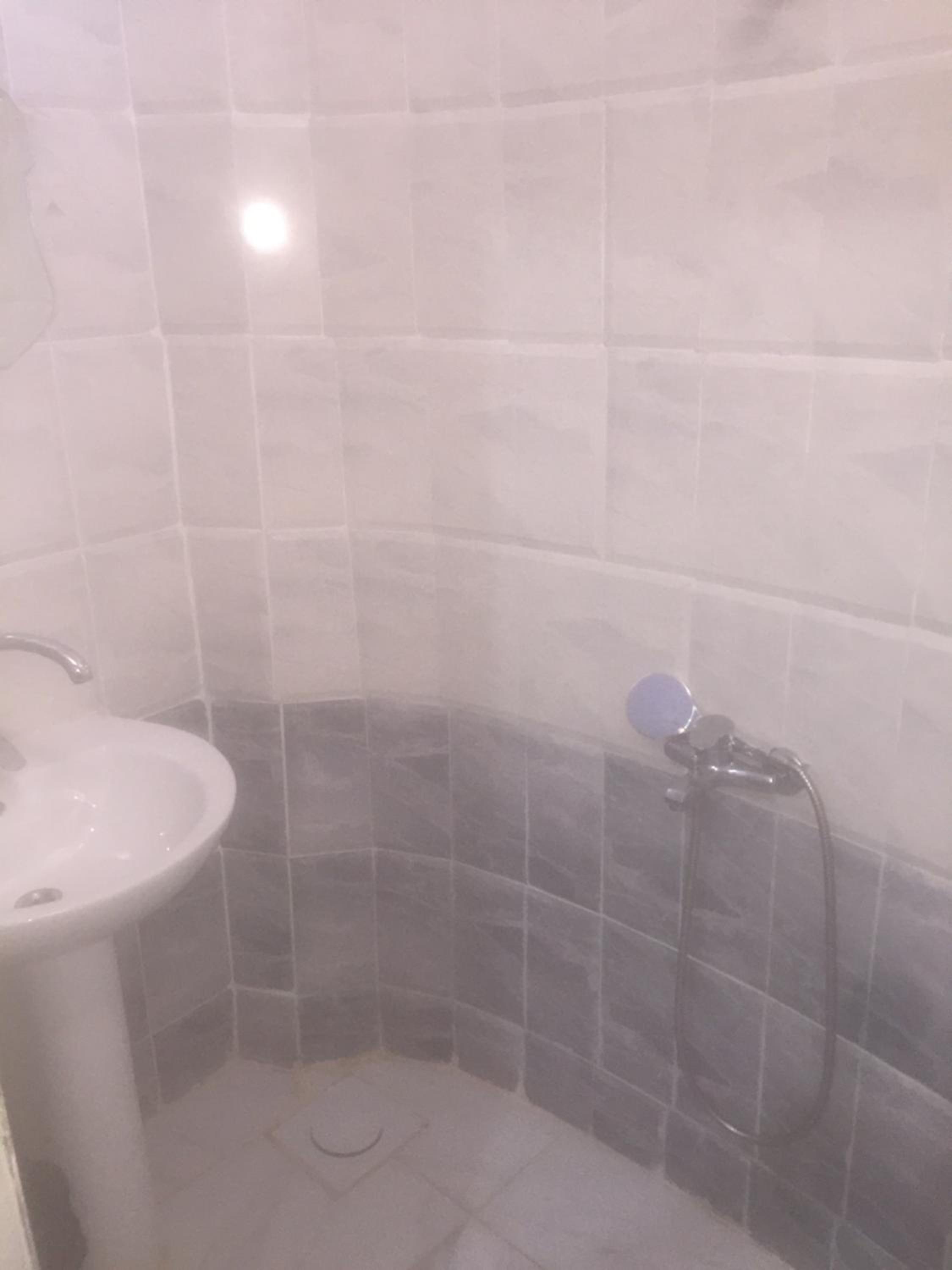 Double Room with Private Bathroom - Photo 32