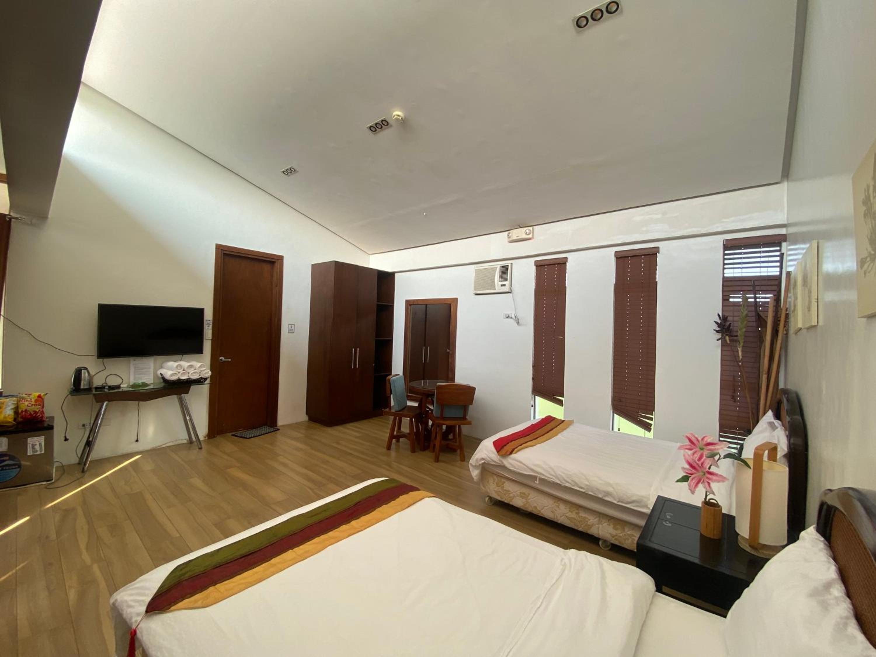 Villa - Photo 3