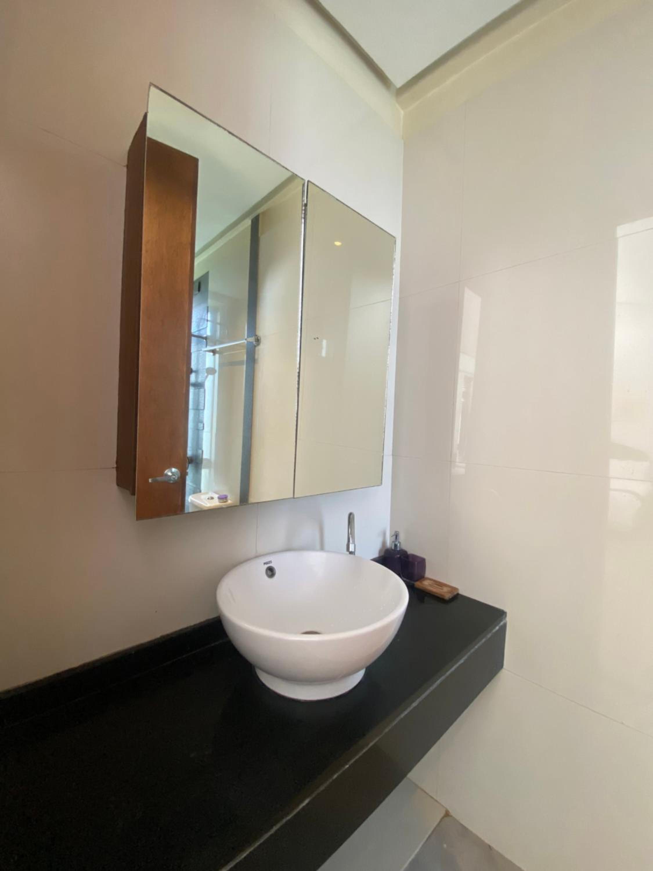 Villa - Photo 2