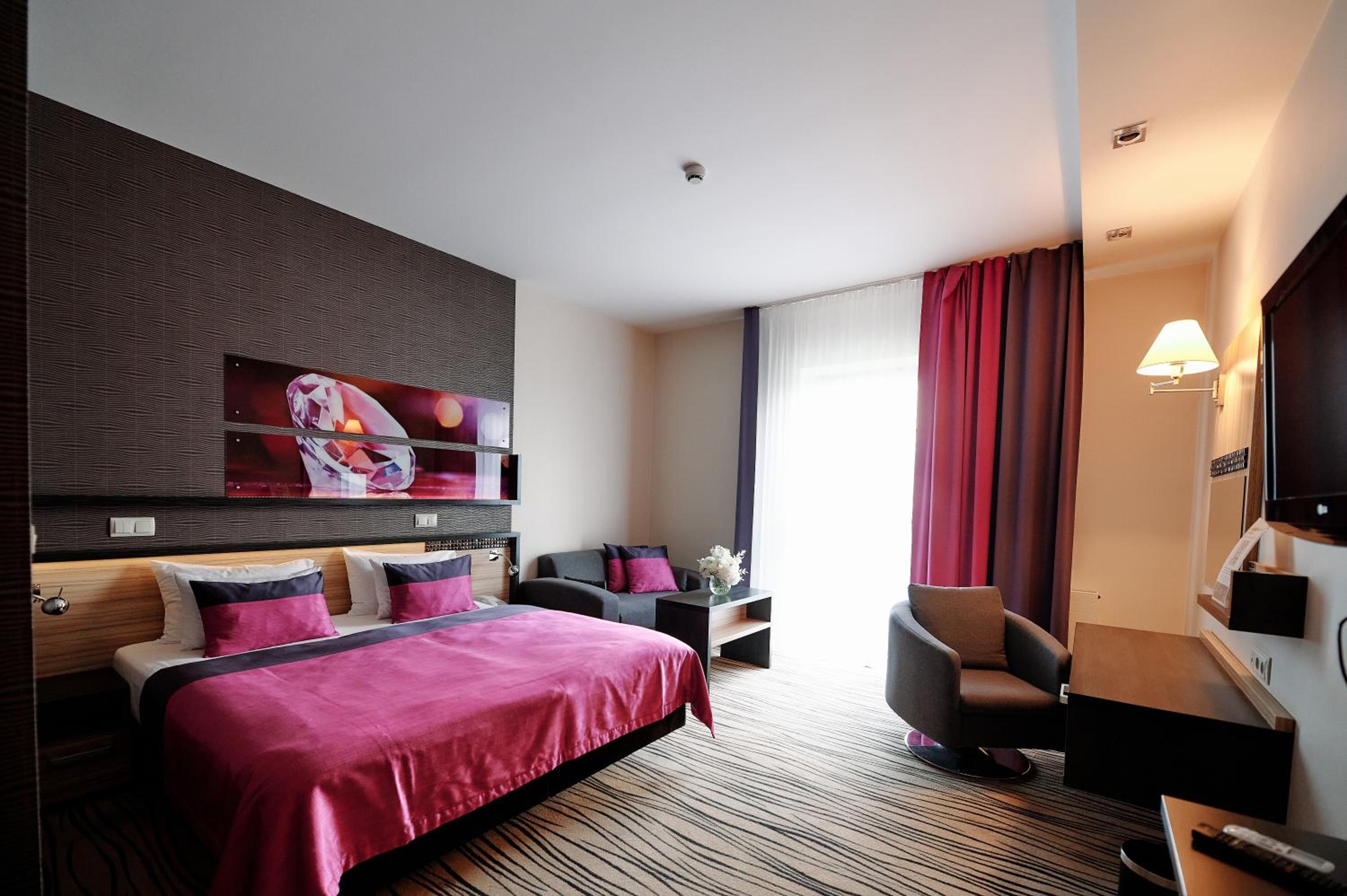 Premium Double or Twin Room - Photo 5