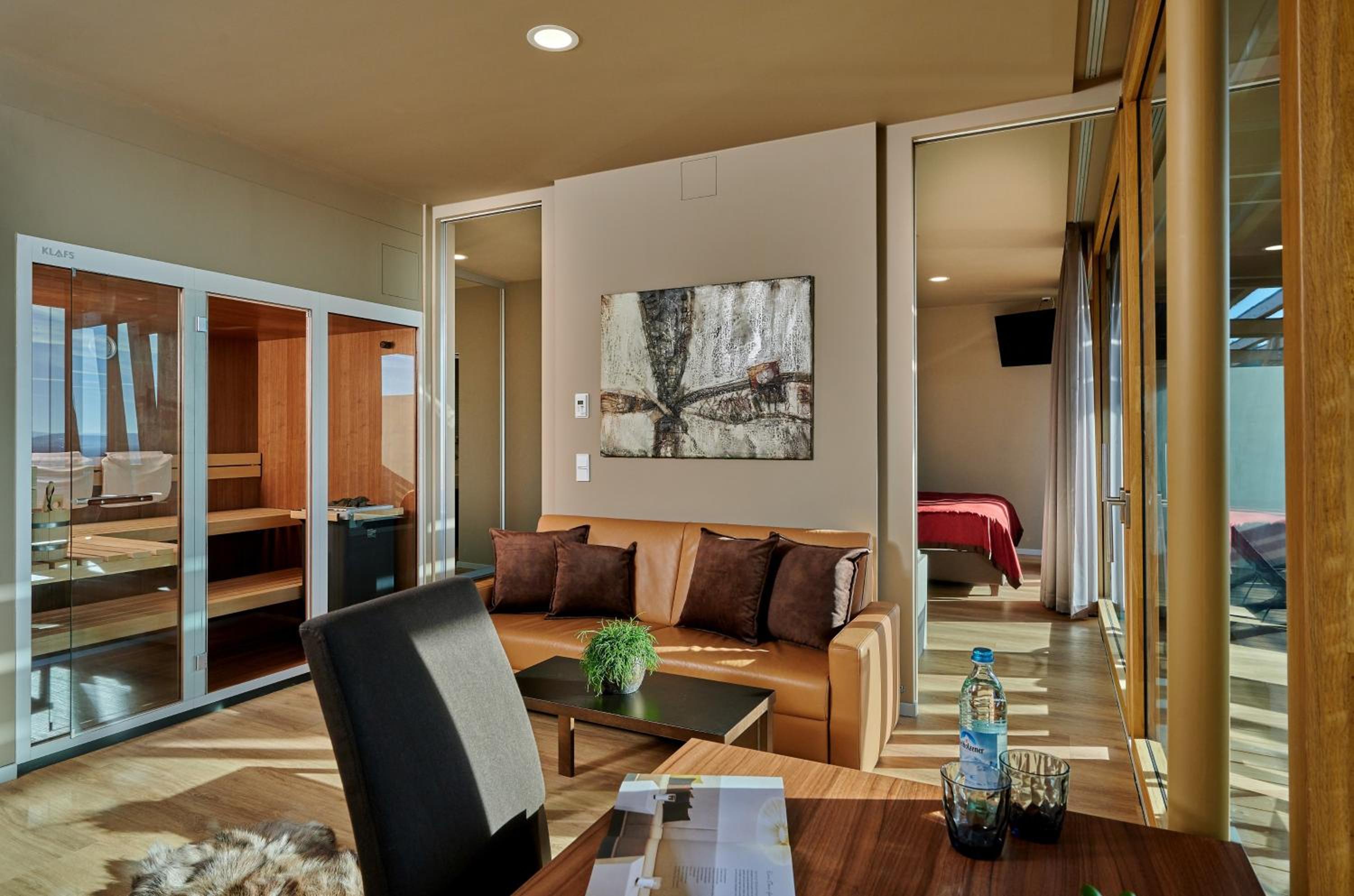 Suite with Spa Bath