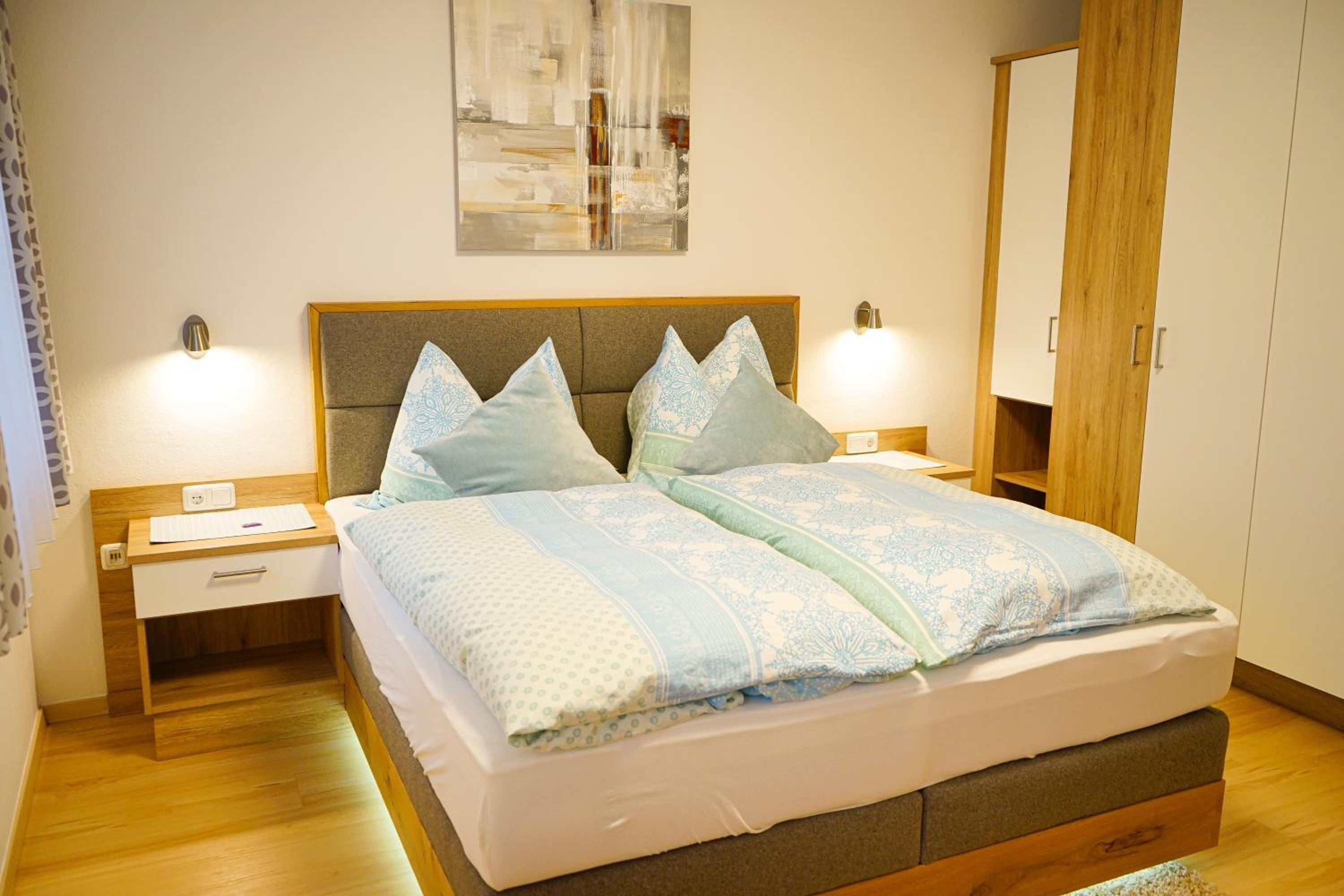 One-Bedroom Apartment - Photo 9