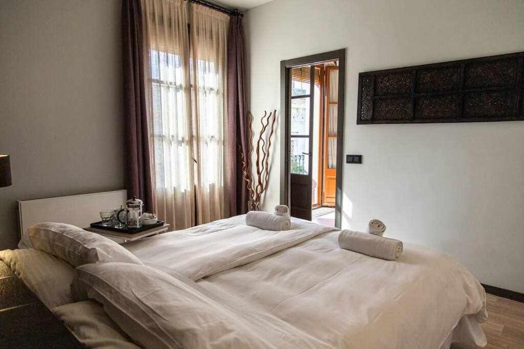 Two-Bedroom Apartment with Balcony photo 2